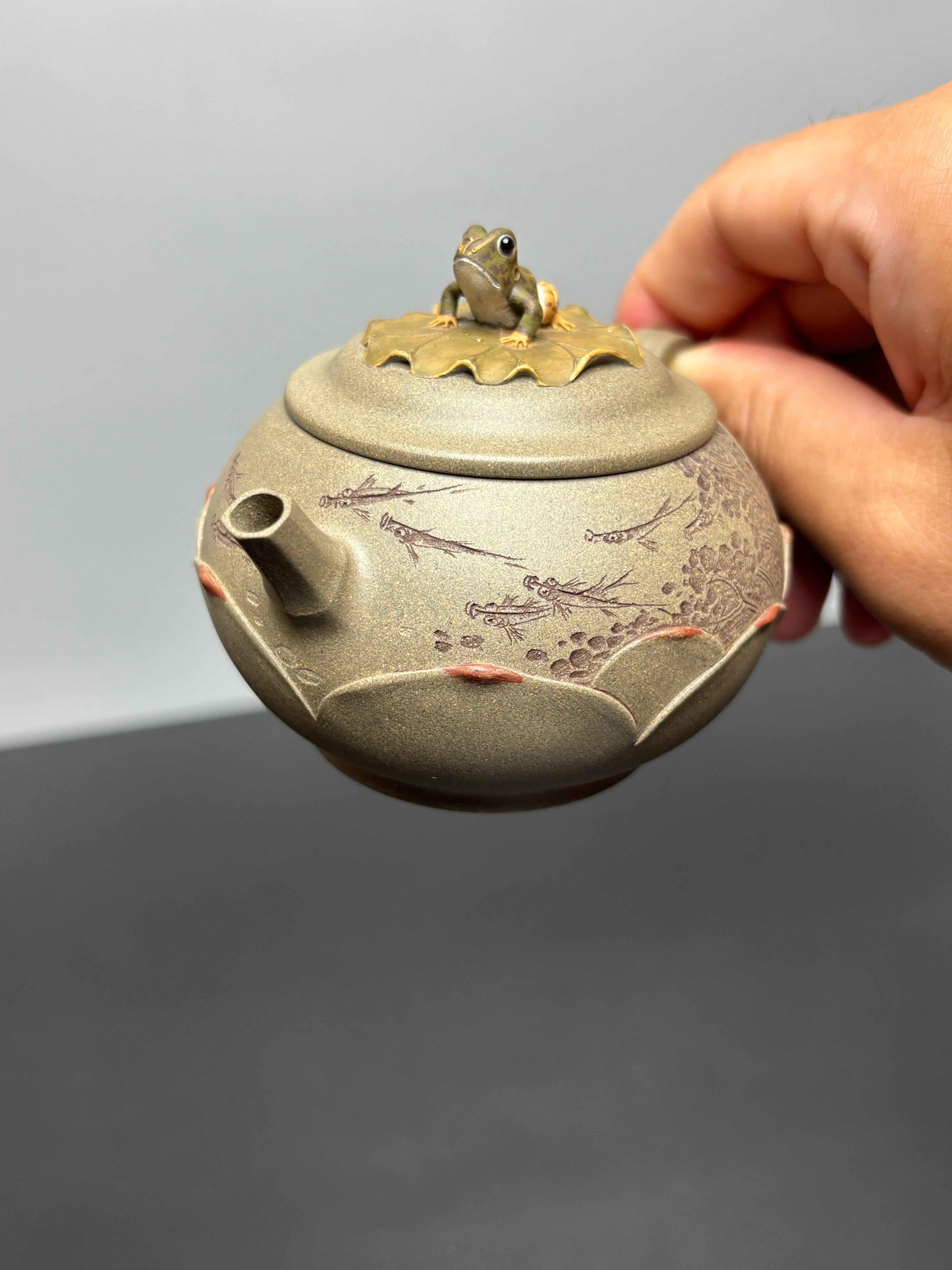 中国紫砂界原创花器艺术名家·陈真趣味臻品《夏之梦壶》藏礼双绝 未来可期 原矿优质青段·150cc