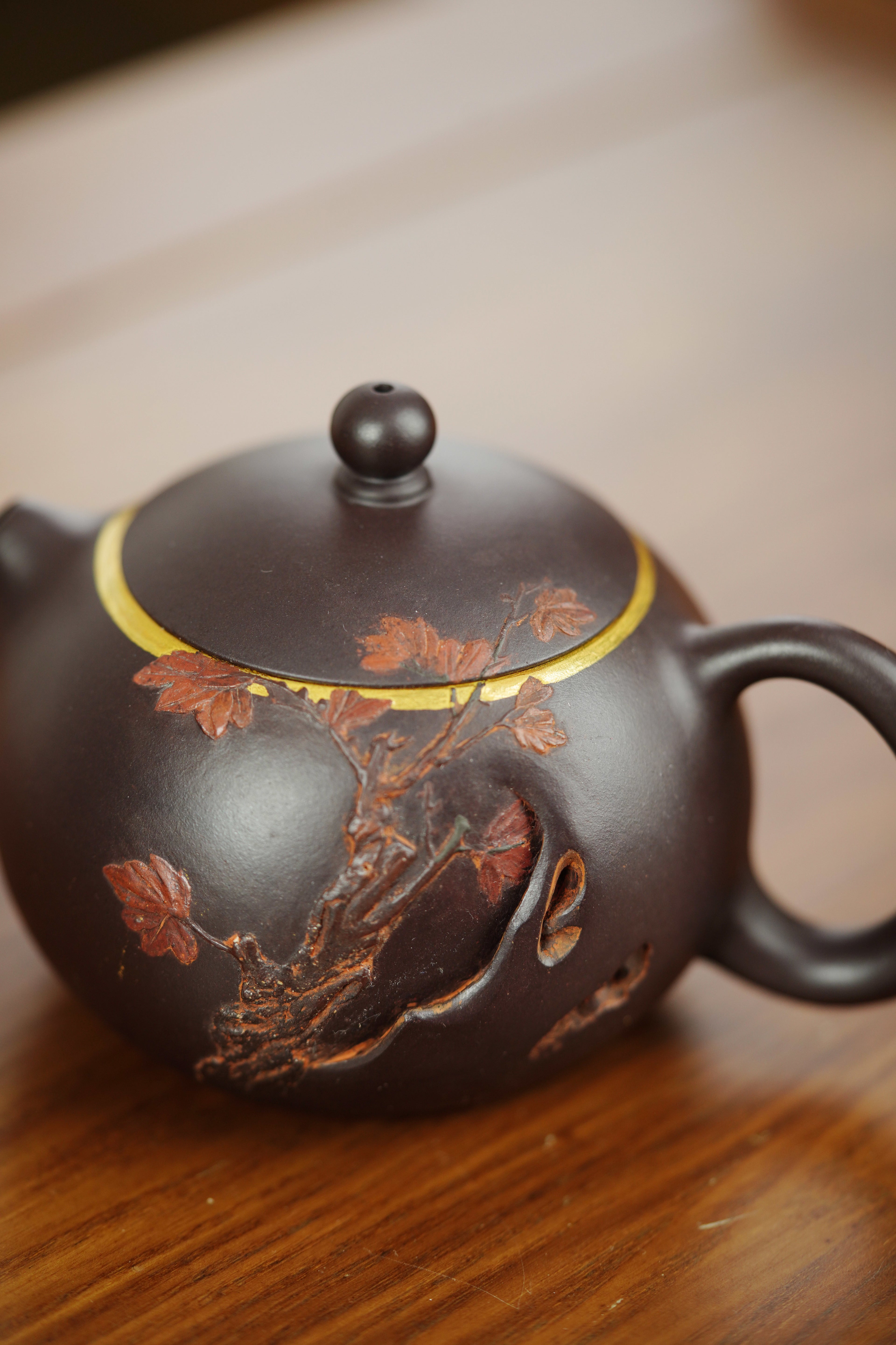 双宗师合璧·紫砂史巅峰 紫砂界天花板泥画｜何光宏·邱玉林联袂创作孤品《西施壶》｜传世收藏原矿优质老紫泥·260cc（25k真金装饰）