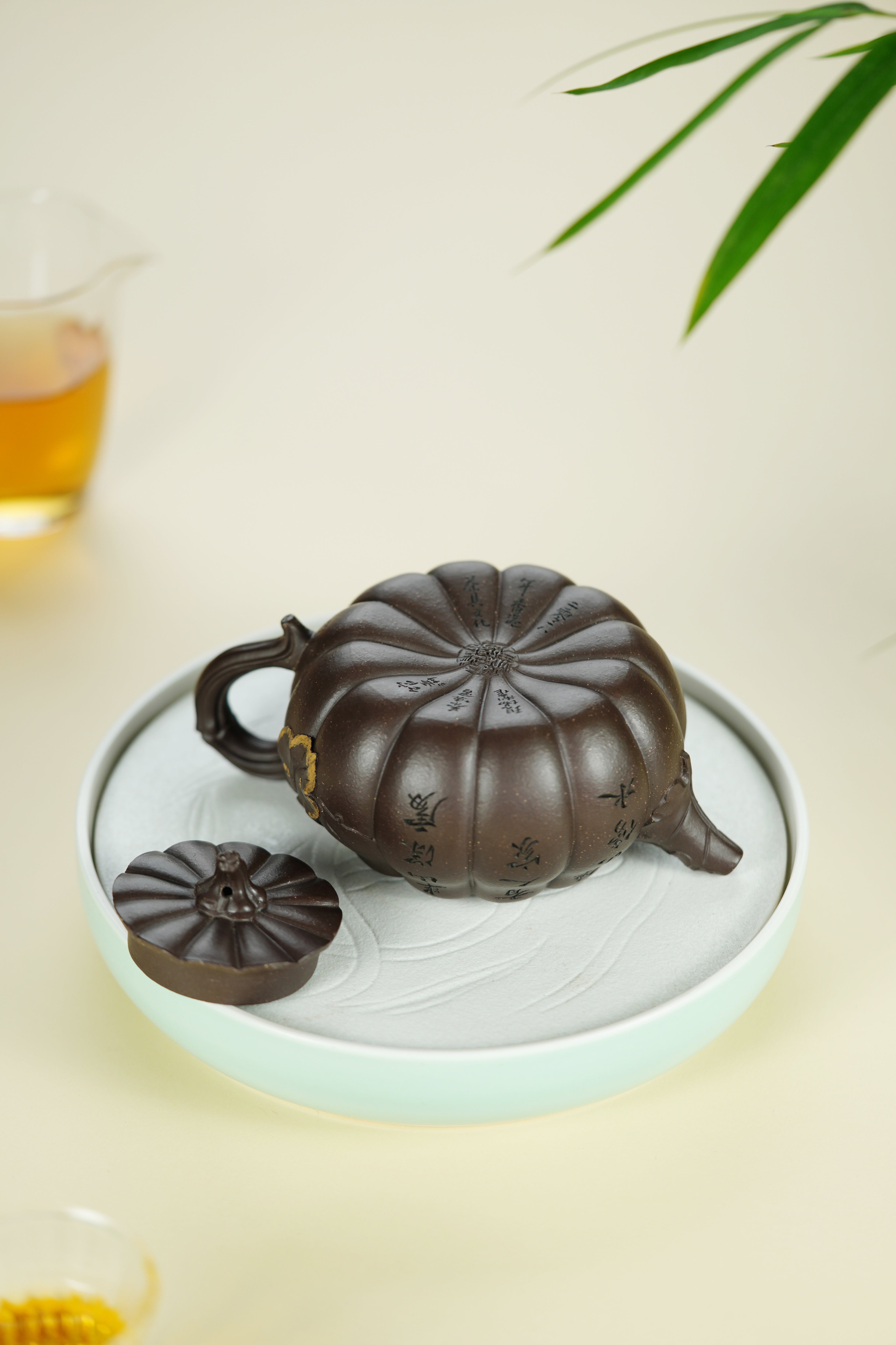 范大生嫡脉｜范秀芳制 范伟群装饰｜双省大师联诀紫砂臻品《扁南瓜壶》原矿优质紫泥·320cc