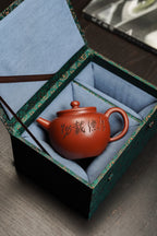 一器藏心经·紫砂纳万福｜郑求标大师｜至尊禅意臻品【平盖莲子壶】原矿优质朱泥·260cc