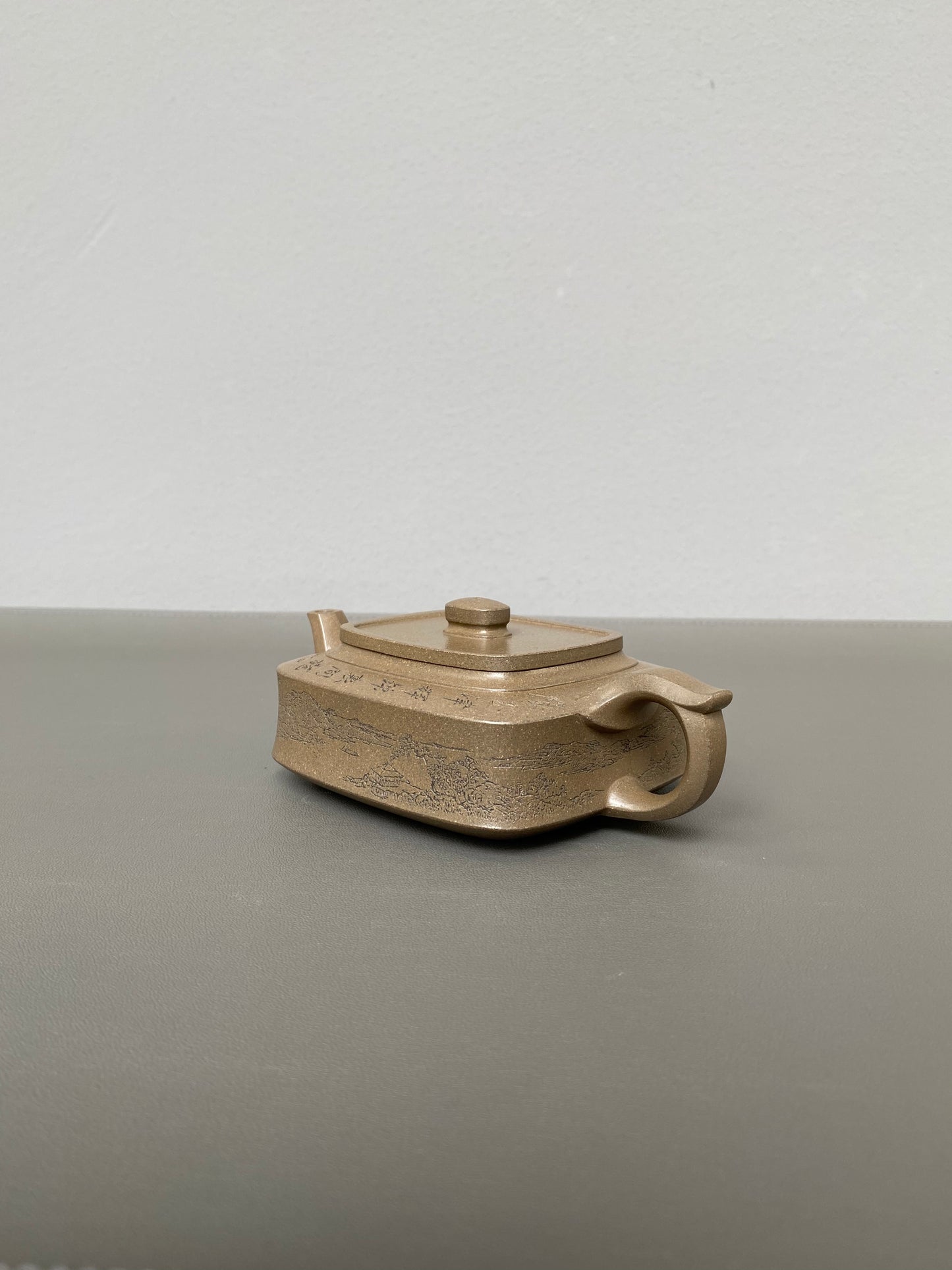 宏林山水·礼藏天下｜陈宏林大师传世巅峰臻品【四方观山壶】业界标杆·原矿优质松华青段泥·160cc