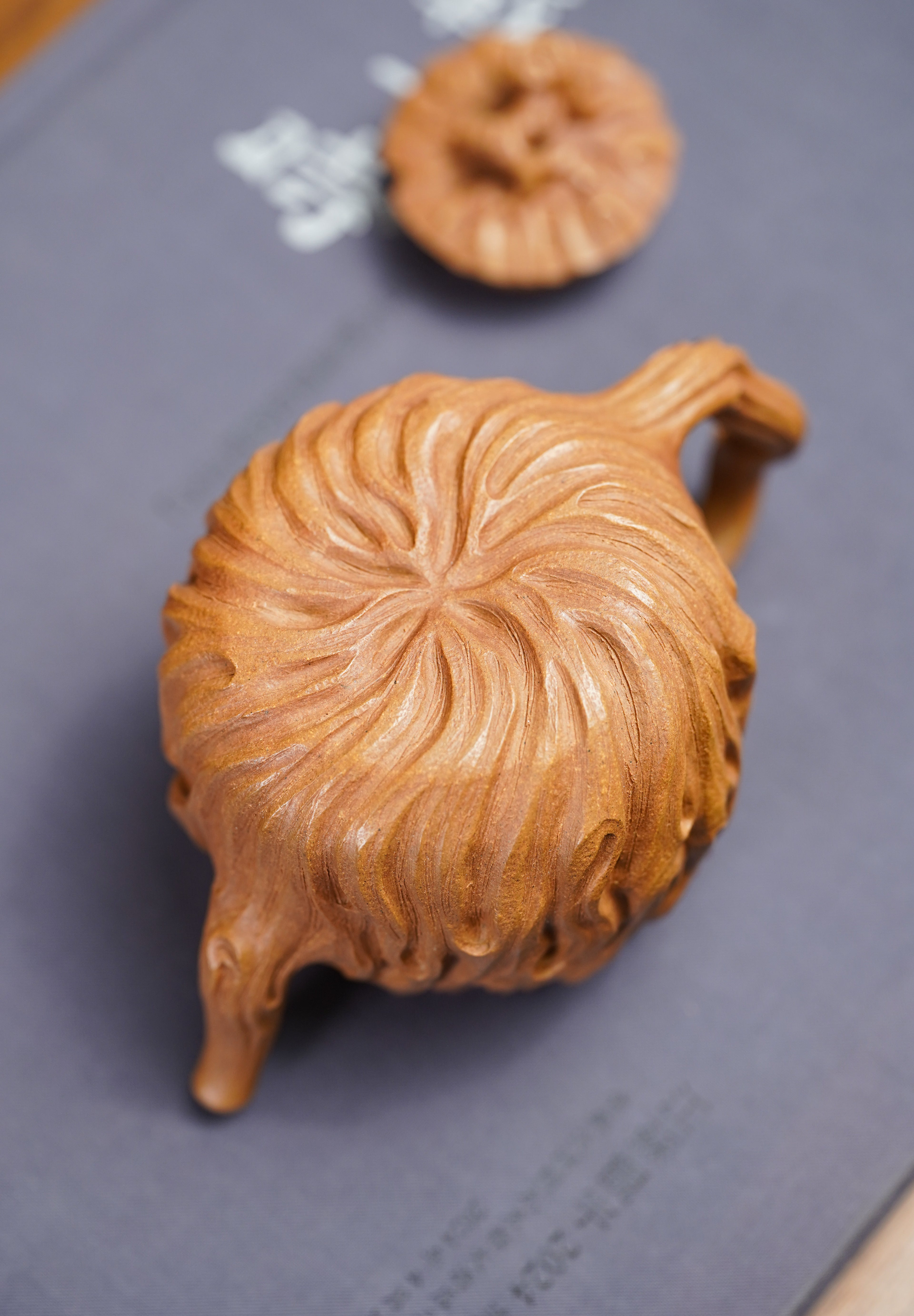 范泽锋高徒·邱爽紫砂潜力重器《流云供春壶》是您礼藏皆宜的高端艺术品 原矿优质黄金段·280cc