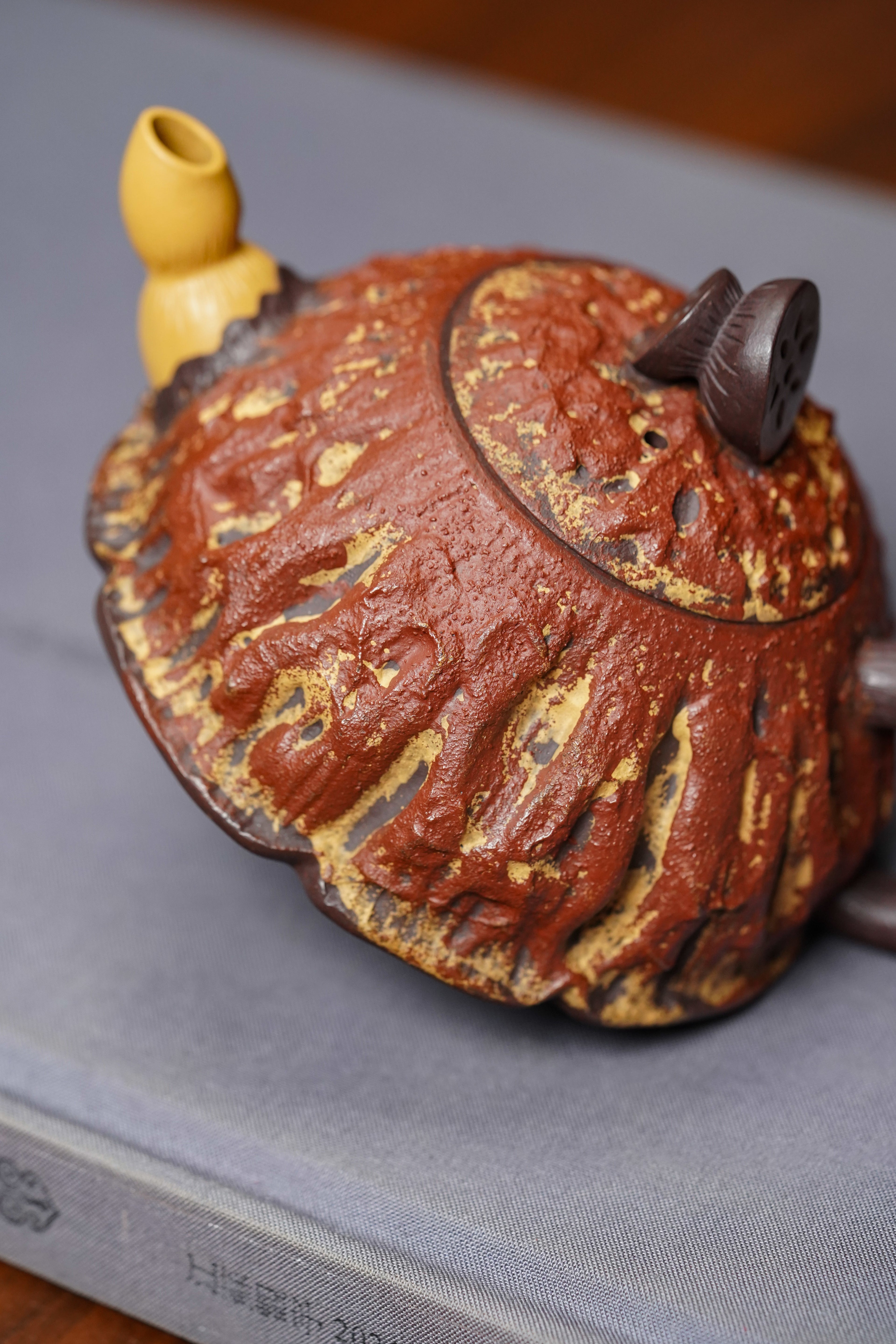范泽锋高徒·邱爽紫砂潜力重器《莲藕壶》原矿优质老紫泥·160cc