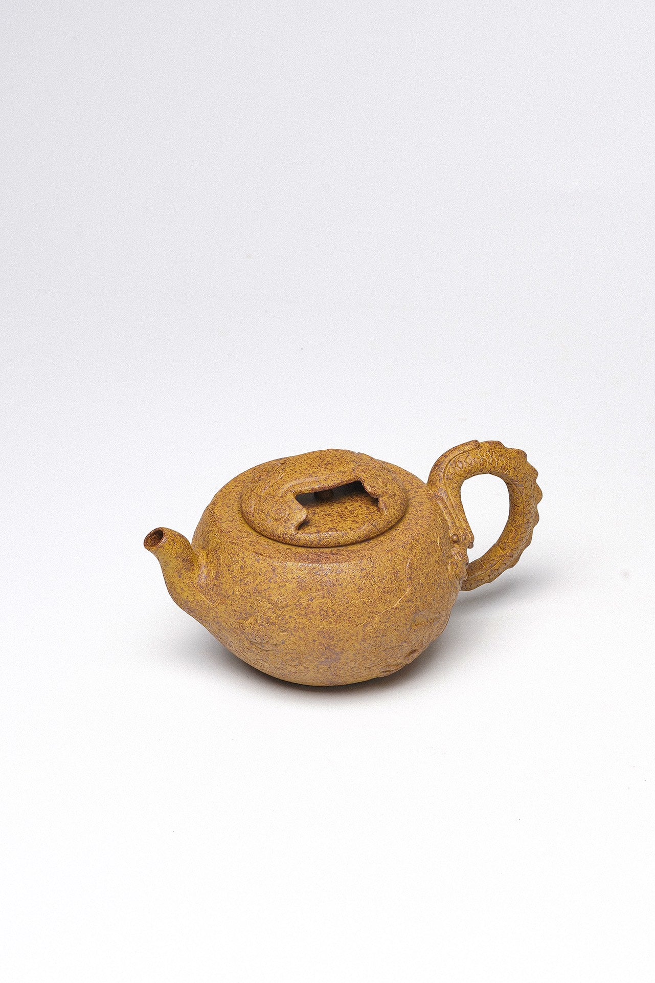 紫砂臻品·礼藏首选｜周建春大师扛鼎之作《云龙供春壶》原矿优质黄金砂·200cc