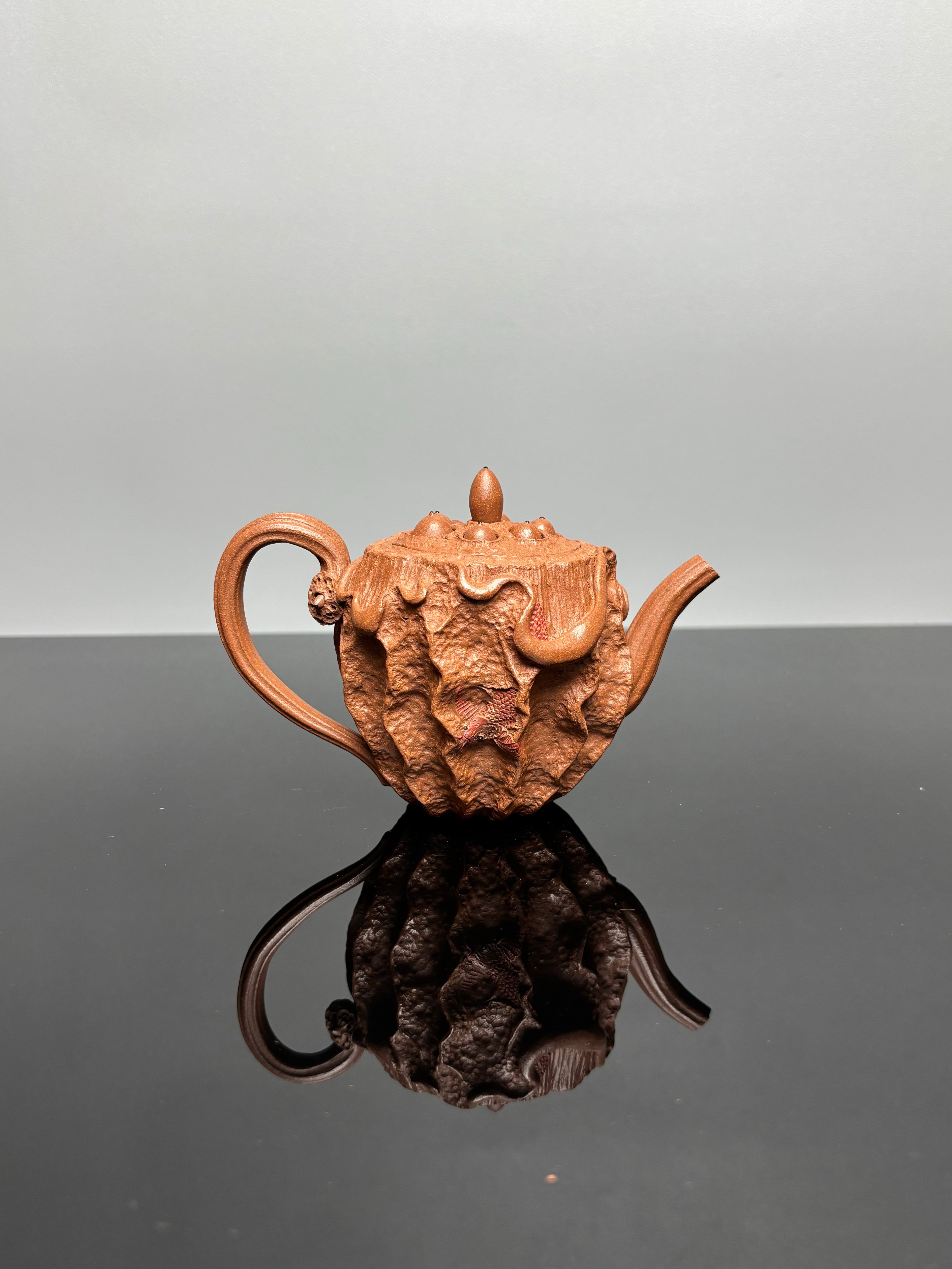藏品首发·稀世罕见·紫砂臻品｜沈更轶制×彭金格绘 世间唯一巅峰孤品《连年有余》原矿优质老段泥·220cc