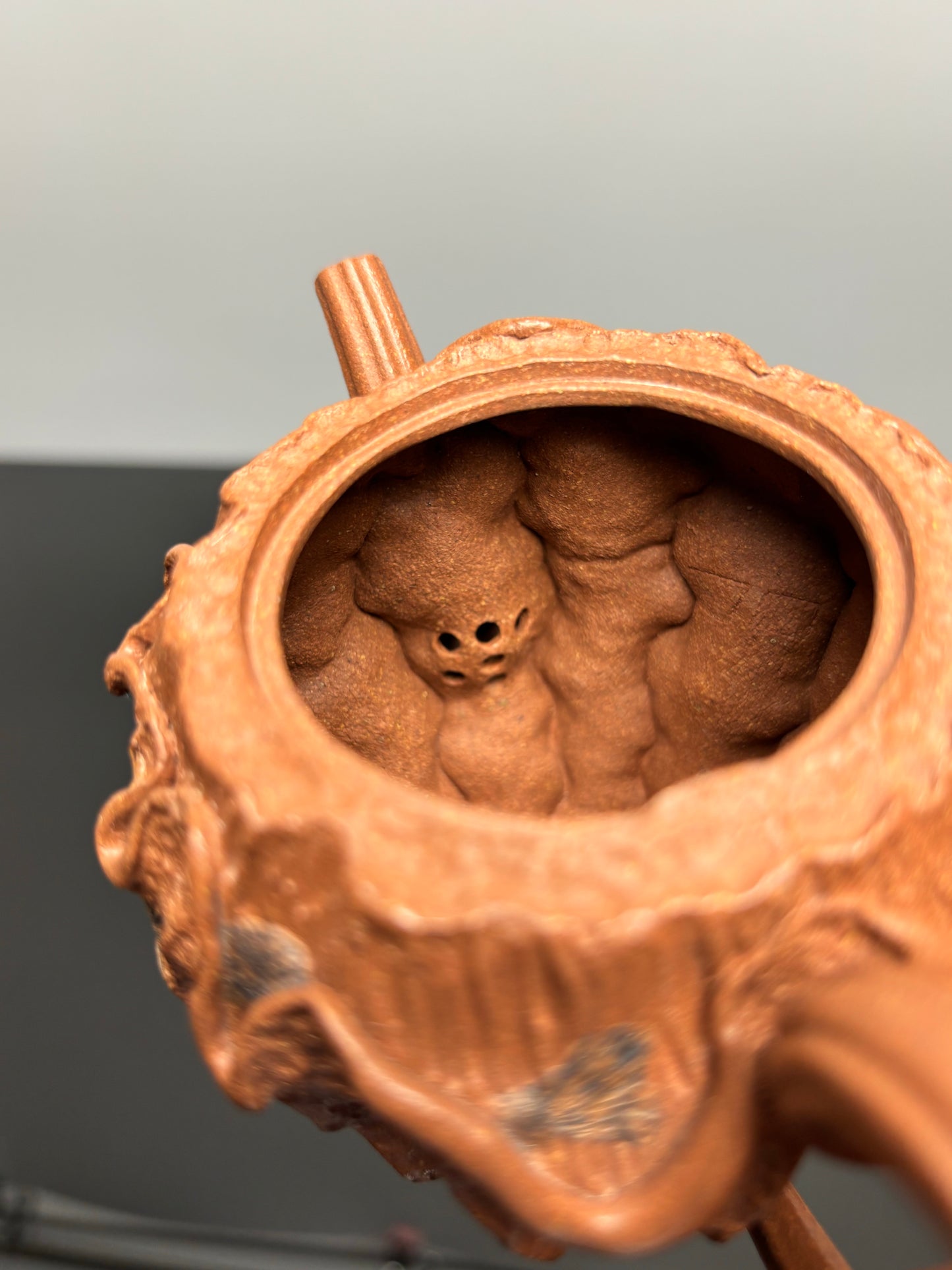 藏品首发·稀世罕见·紫砂臻品｜沈更轶制×彭金格绘 世间唯一巅峰孤品《连年有余》原矿优质老段泥·220cc