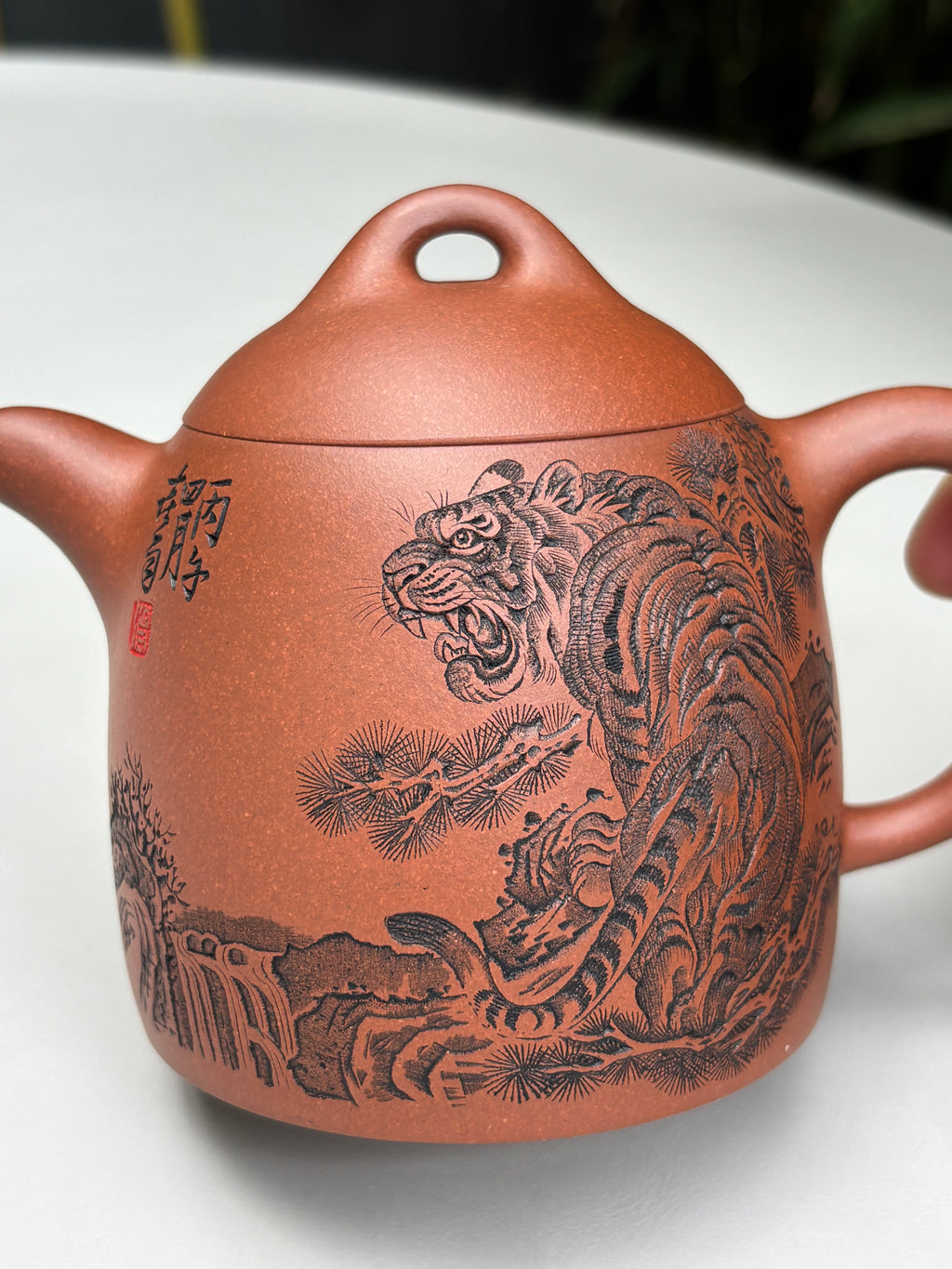 中华神刀·刻绘巅峰｜杨喜雨大师顶流臻品《秦权壶》原矿优质底槽清·260cc