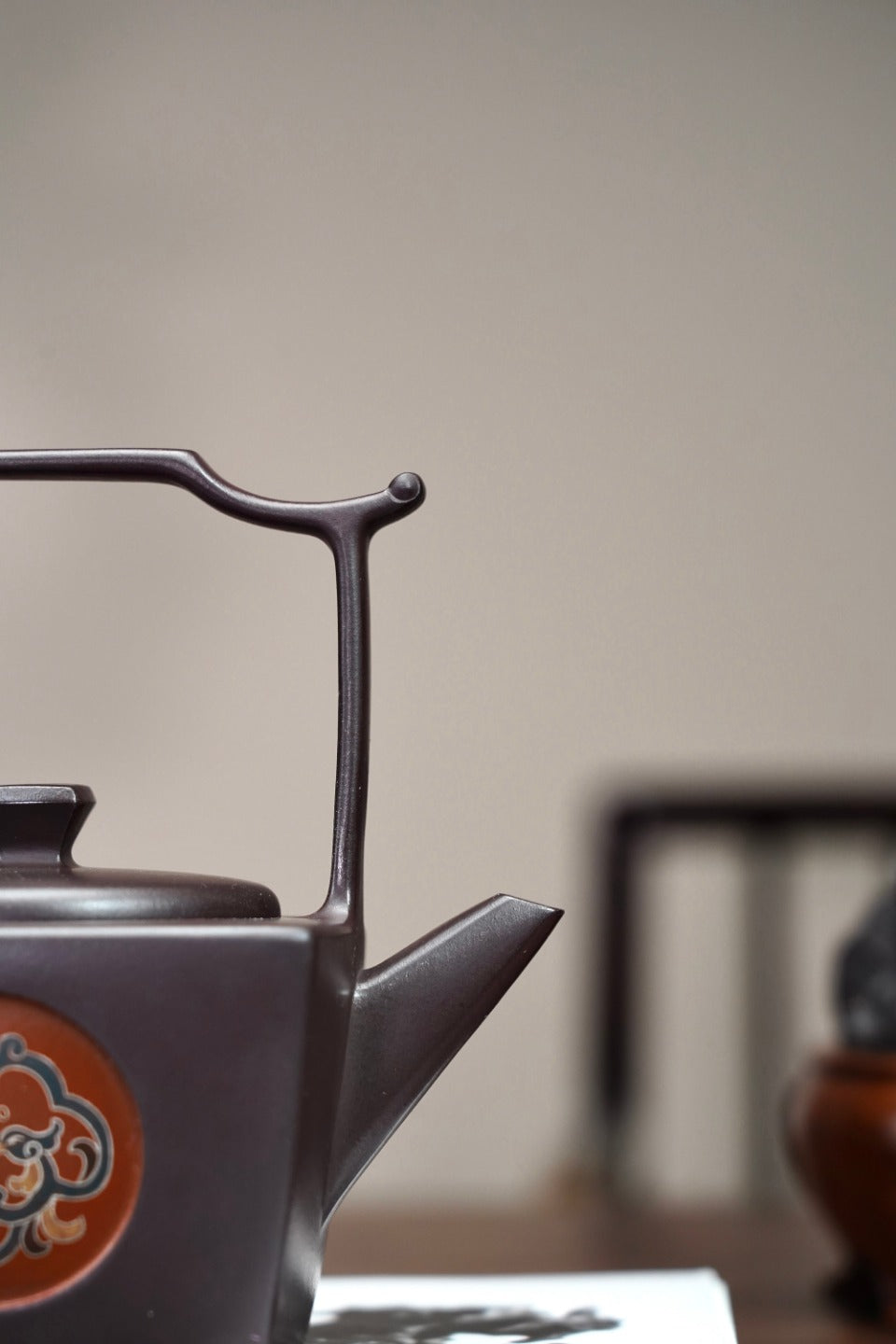 耿浩方器 礼藏双绝｜紫砂界80后方器巨匠巅峰臻品《幕明清家具·案几壶》藏值无量 原矿优质老紫泥·300cc