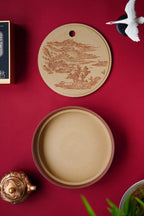 陈宏林大师 紫砂界山水刻绘第一人·重器鉴藏【山水茶盘】业界标杆· 以原矿优质芝麻段泥为胎，直径23.5cm、高5cm
