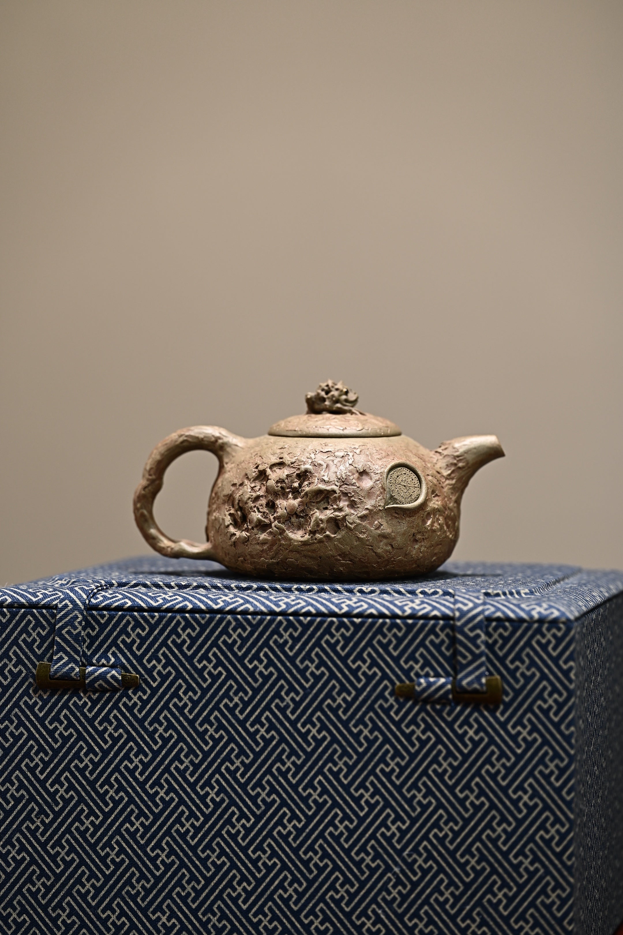 福蟾供春·全手工 /大拍陶手陈真作品 /容量230cc/极品青段