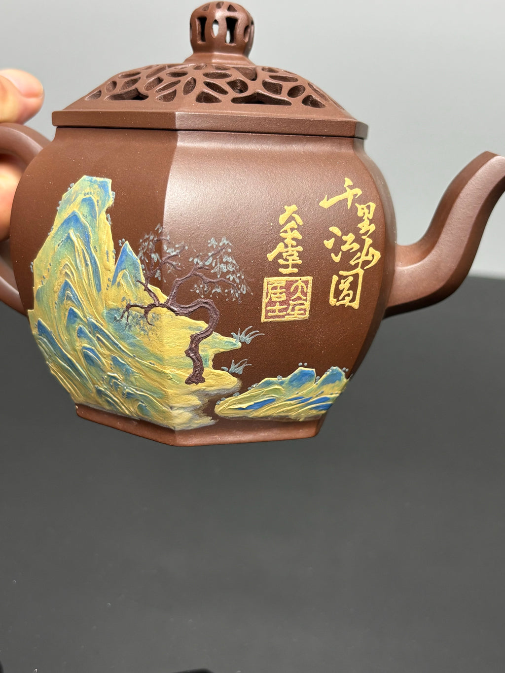 【功勋泰斗 礼藏至尊】程辉大师🇨🇳紫砂界功勋级领军人物·典藏臻品《六方宫灯》千里江山 原矿优质老紫泥·360cc