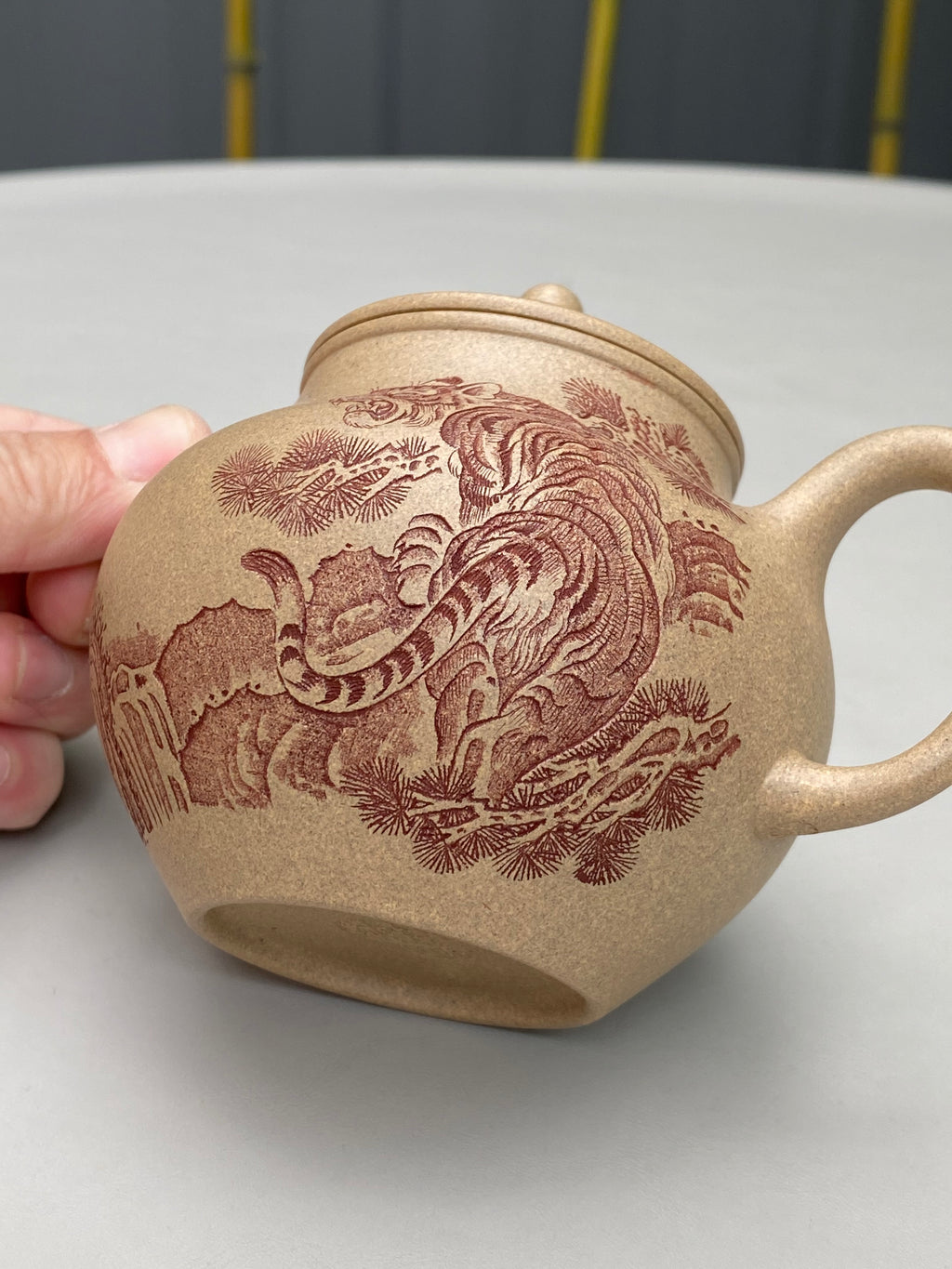 中华神刀·刻绘巅峰｜杨喜雨大师顶流臻品《归春壶》形神兼备·礼藏双宜·传世重器 原矿优质段泥·280cc