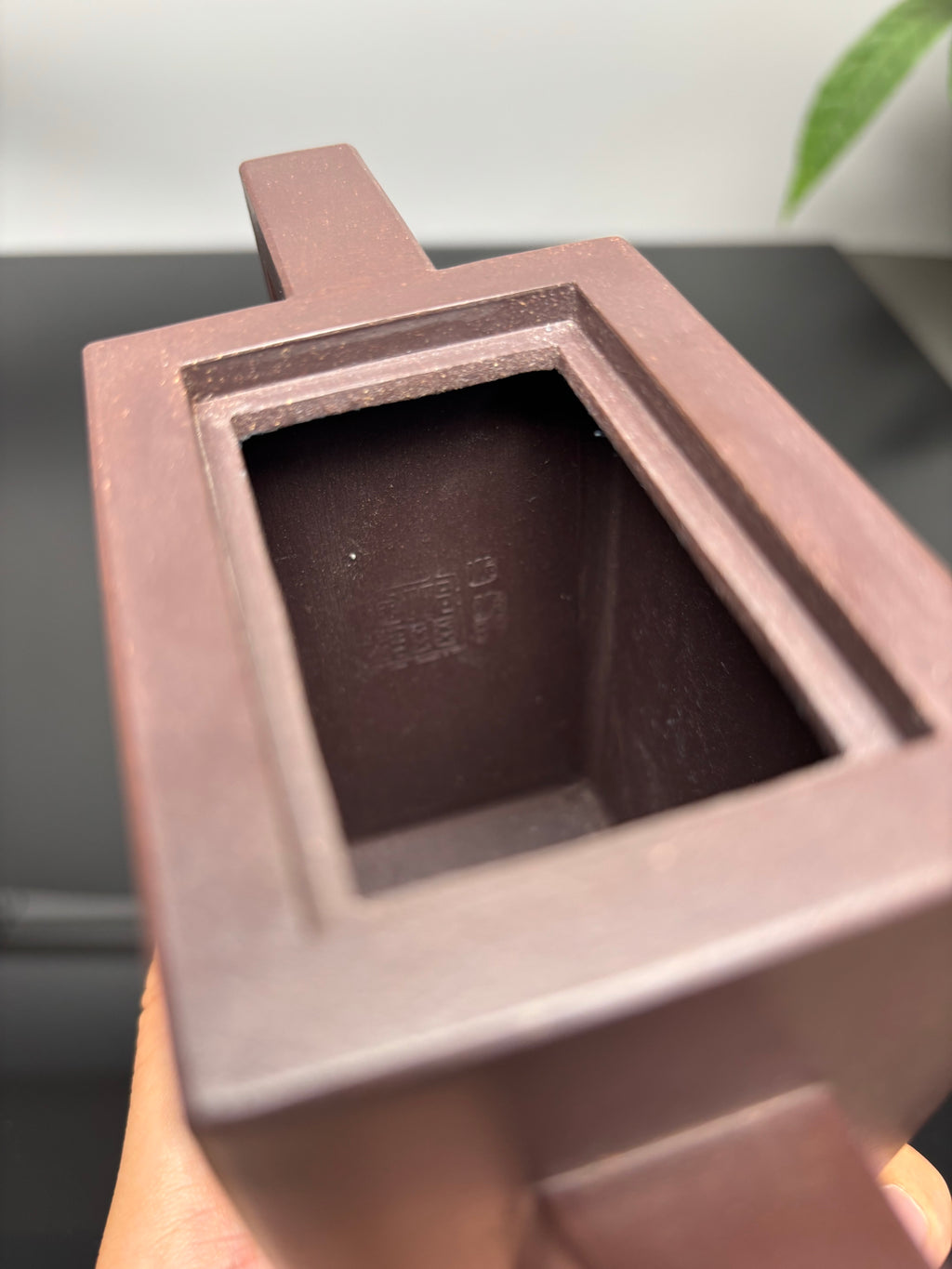 范泽锋高徒·邱爽紫砂潜力重器《砖方壶》是您礼藏皆宜的高端艺术品原矿优质老紫泥·420cc（入册款） - ZishaTeapotChina