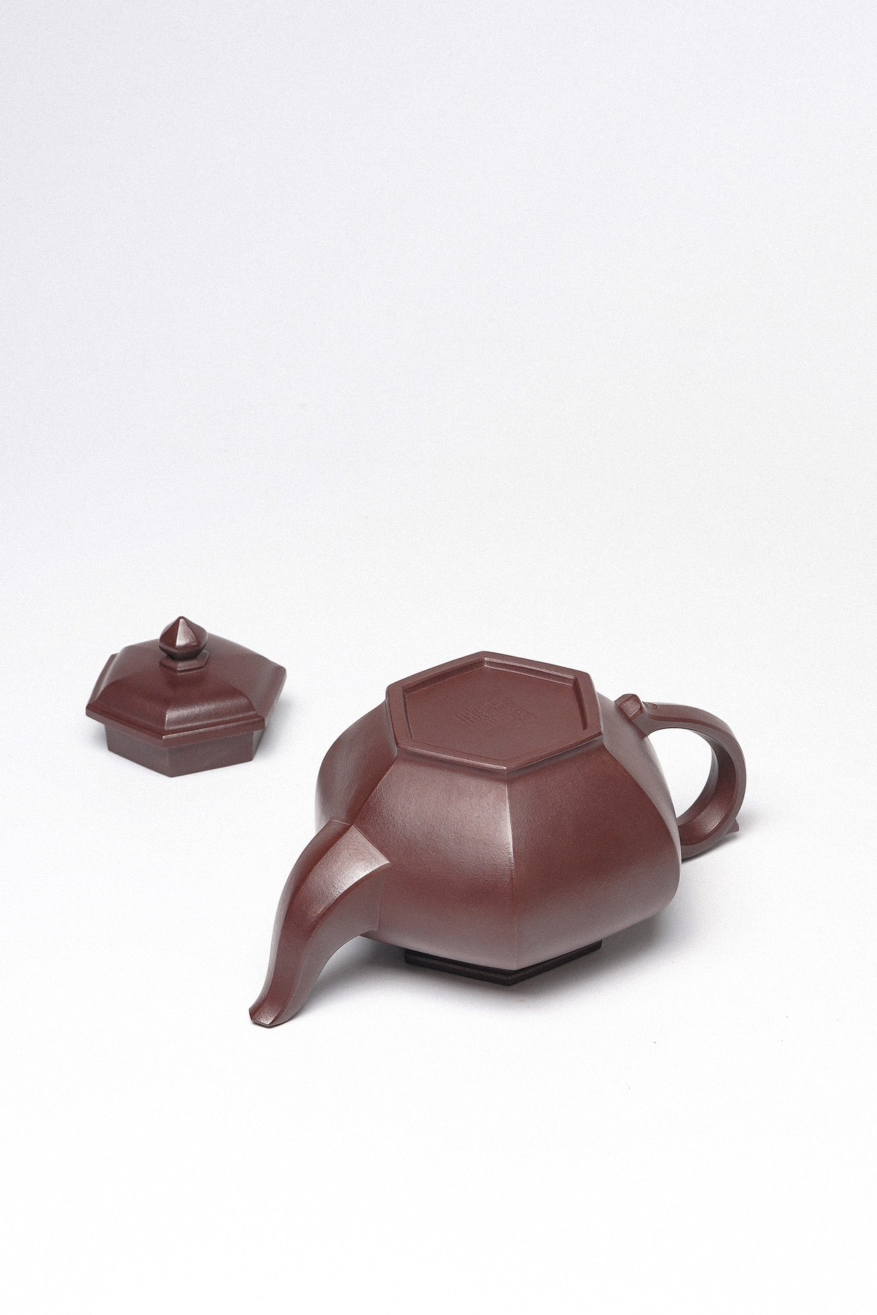紫砂臻品·礼藏首选｜周建春大师扛鼎之作《六方笑樱壶》——原矿优质金龙血砂·260cc ——正高级工艺美术师·周建春·制