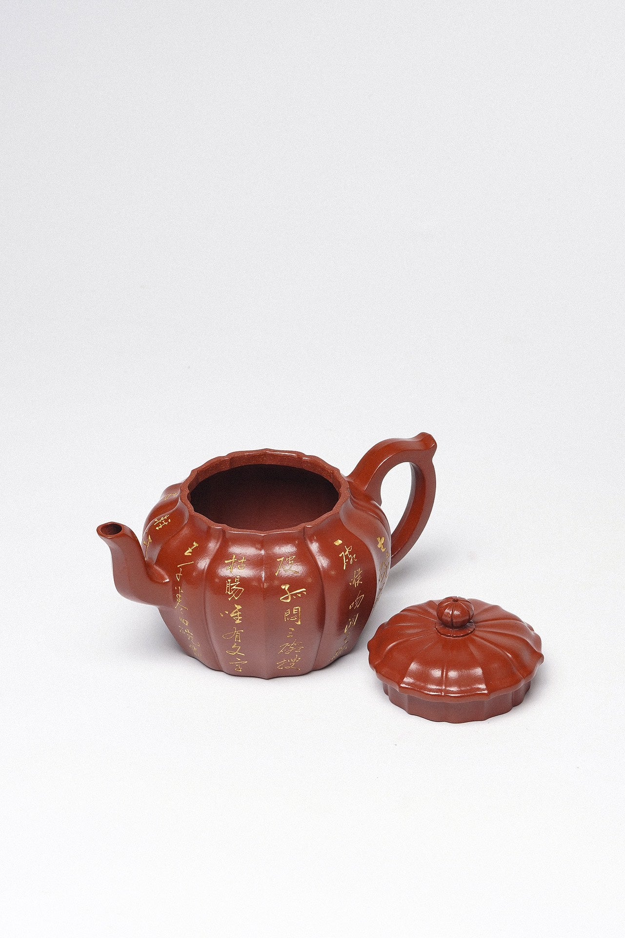 紫砂臻品·礼藏首选｜周建春大师扛鼎之作·大拍同系列《筋纹莲子壶》原矿优质朱泥·230cc ——正高级工艺美术师·周建春·制