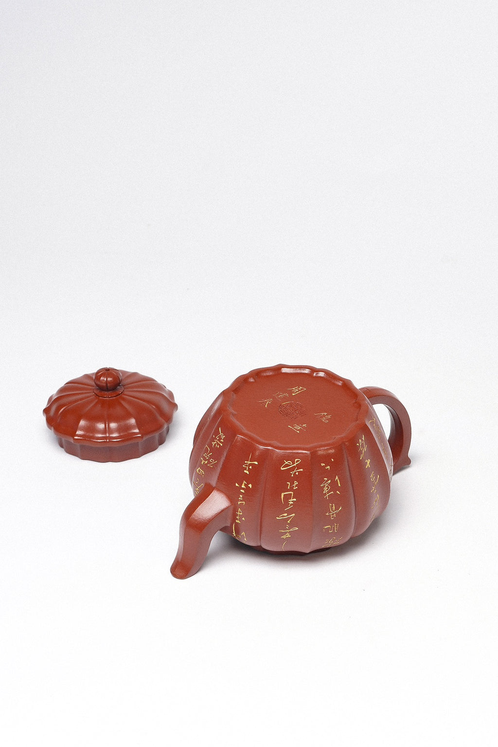 紫砂臻品·礼藏首选｜周建春大师扛鼎之作·大拍同系列《筋纹莲子壶》原矿优质朱泥·230cc ——正高级工艺美术师·周建春·制