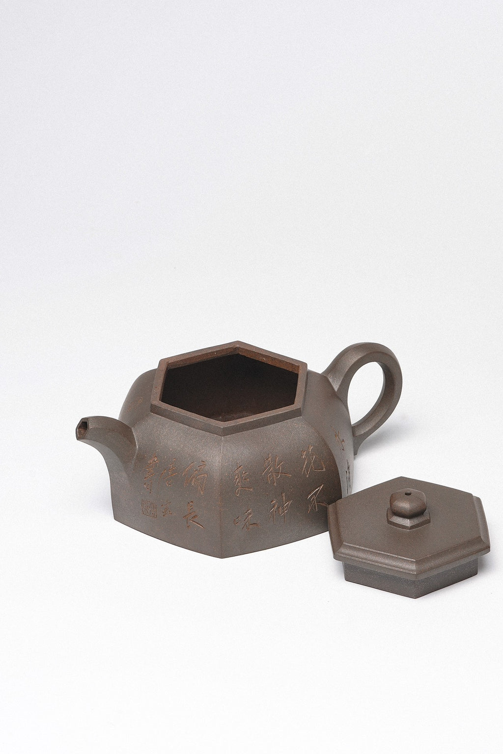 紫砂臻品·礼藏首选｜周建春大师扛鼎之作《六方汉风壶》原矿优质金龙血砂·350cc ——正高级工艺美术师·周建春·制