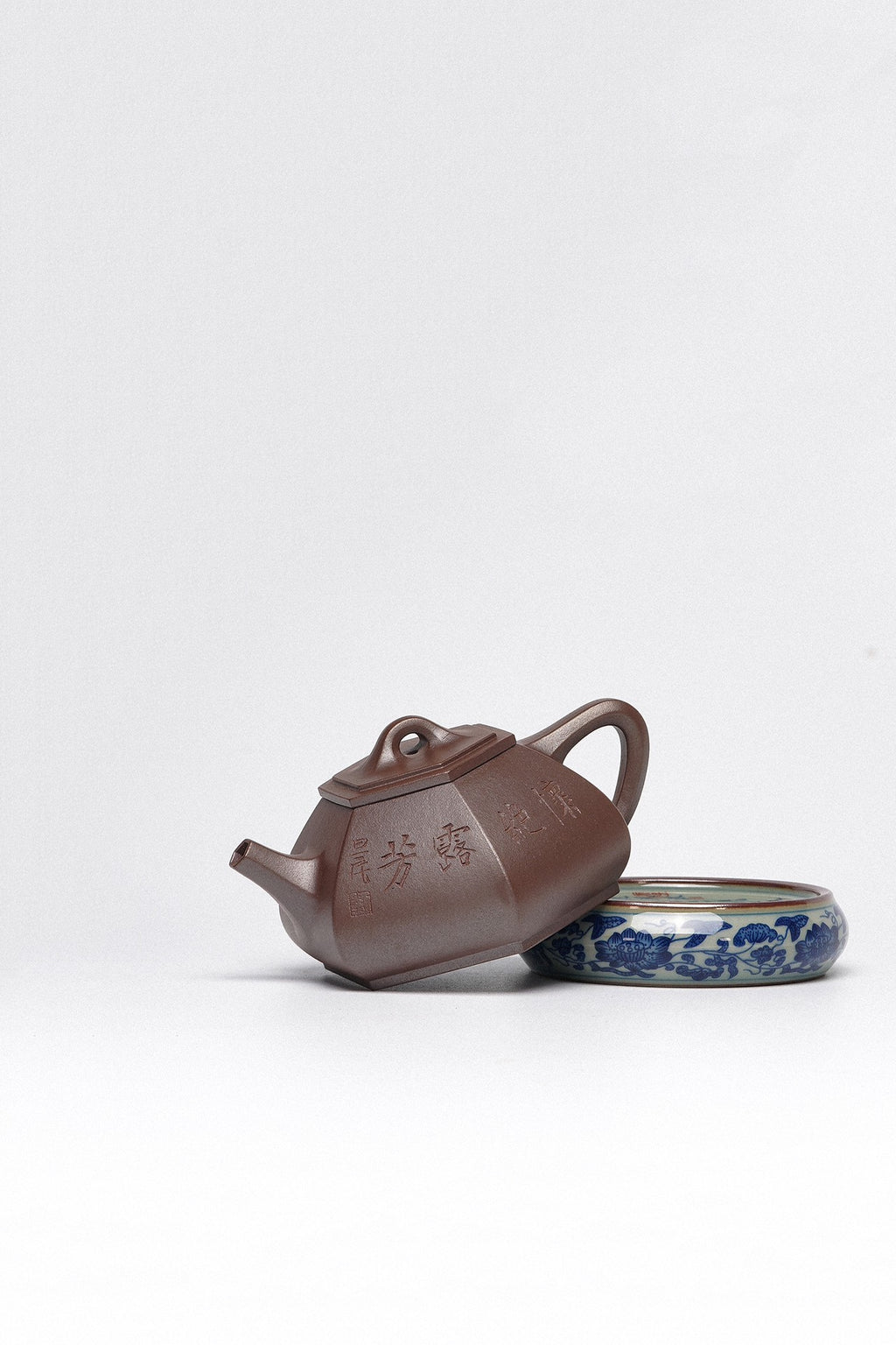 紫砂臻品·礼藏首选｜周建春大师扛鼎之作·大拍同系列《六方石瓢壶》原矿优质金龙血砂·180cc ——正高级工艺美术师·周建春·制