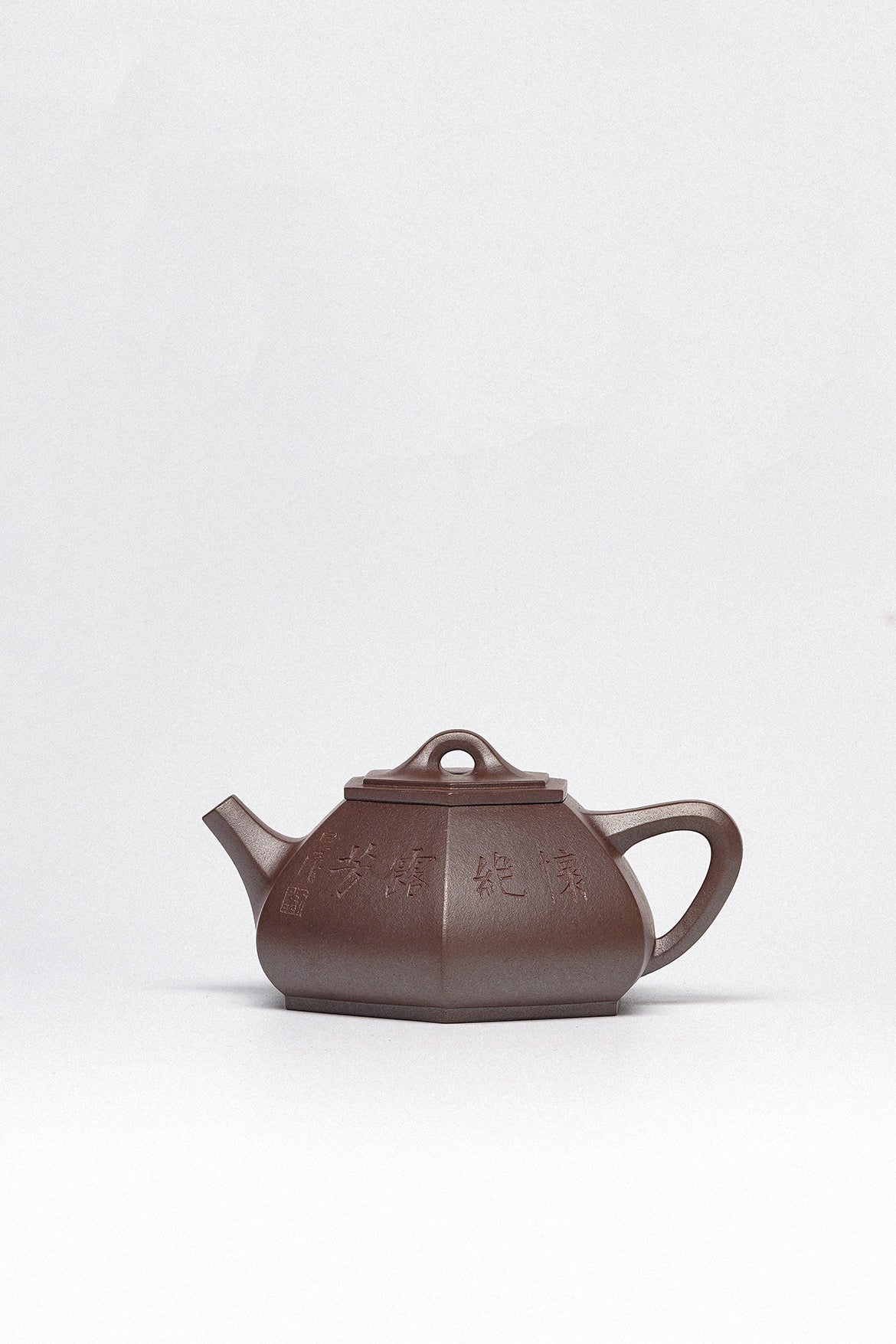 紫砂臻品·礼藏首选｜周建春大师扛鼎之作·大拍同系列《六方石瓢壶》原矿优质金龙血砂·180cc ——正高级工艺美术师·周建春·制