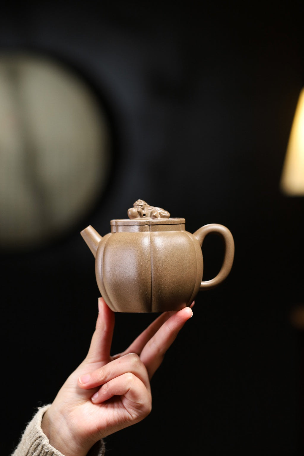 紫砂藏品｜高级工艺美术师·许时娟制【筋纹瑞兽壶】礼藏皆宜·匠心之作 原矿优质青段·280cc