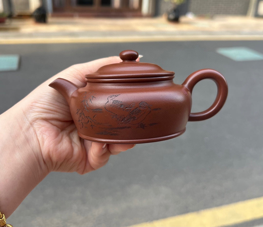 国工新品 【碧玉壶】套组🉐️ 泥料：极品文革紫料 容量 ：150cc 作者 ：袁连云 国家级工艺美术师