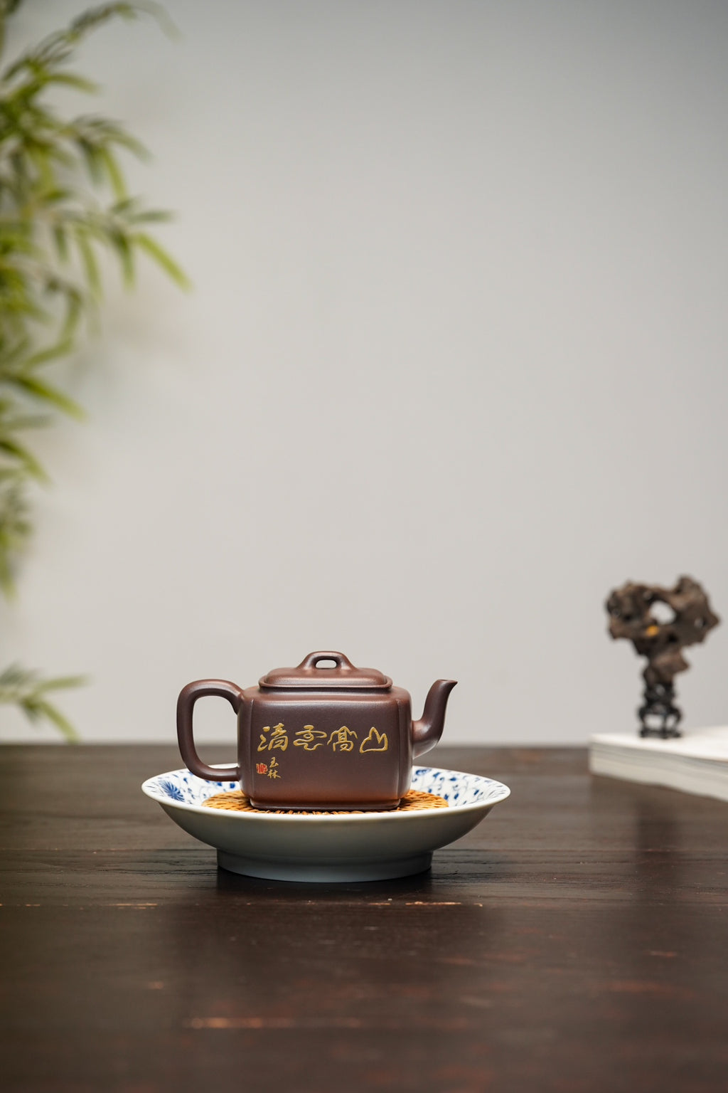 双宗师合璧·紫砂史巅峰 紫砂界天花板｜何光宏·邱玉林联袂创作孤品《锦方壶》——原矿优质老紫泥·300cc