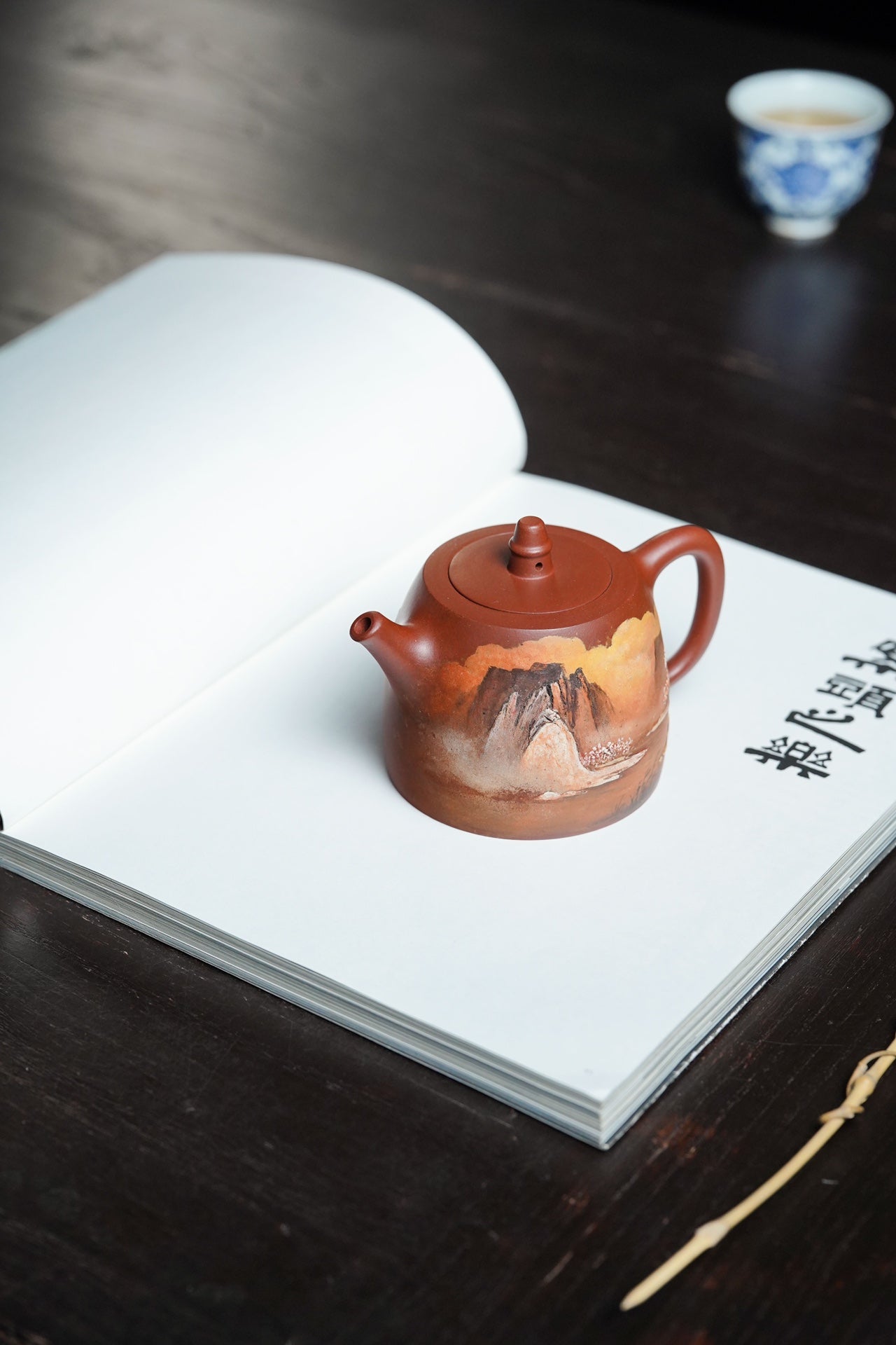 双宗师合璧·紫砂史巅峰&nbsp; 紫砂界天花板｜何光宏·邱玉林联袂创作孤品《小汉铎壶》——原矿优质底槽清·230cc