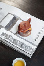 双宗师合璧·紫砂史巅峰&nbsp; 紫砂界天花板｜何光宏·邱玉林联袂创作孤品《小汉铎壶》——原矿优质底槽清·230cc