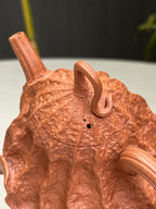 重磅新品·稀世罕见·紫砂臻品｜沈更轶制×彭金格绘 世间唯一巅峰孤品《双蛙鸣荷壶》——原矿优质老段泥·160cc