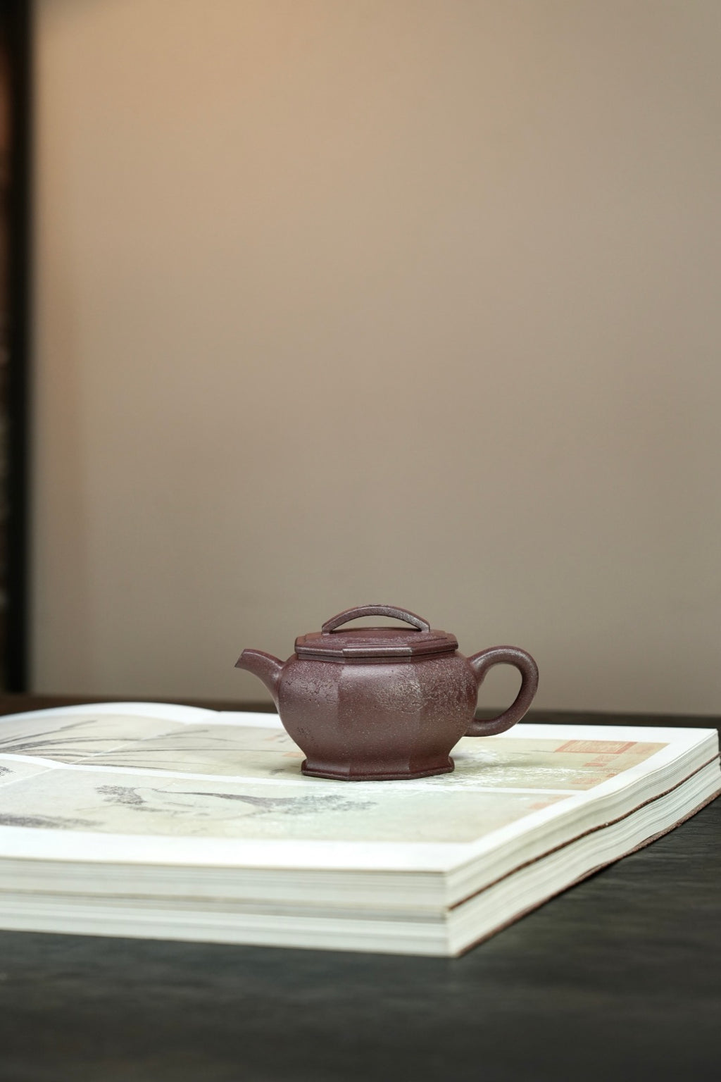 耿浩方器 礼藏双绝｜紫砂界80后方器巨匠巅峰臻品《八方汉瓦壶》原矿优质桂花金砂·200cc