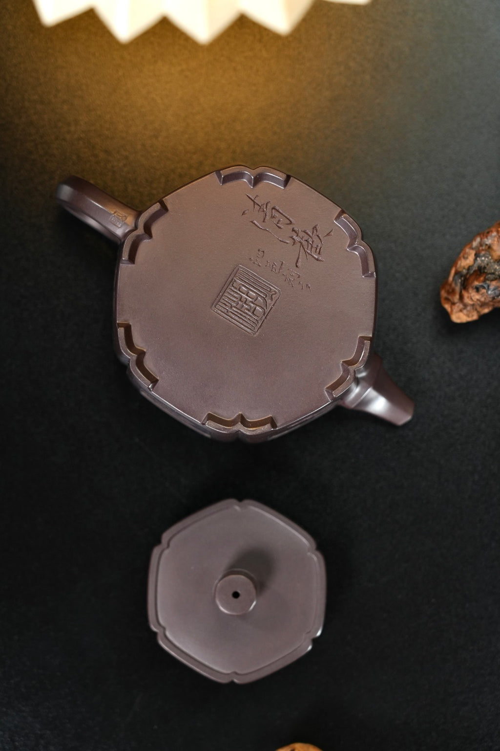 耿浩方器 礼藏双绝｜紫砂界80后方器巨匠巅峰臻品《明清家具窗壶》原矿优质老紫泥·330cc