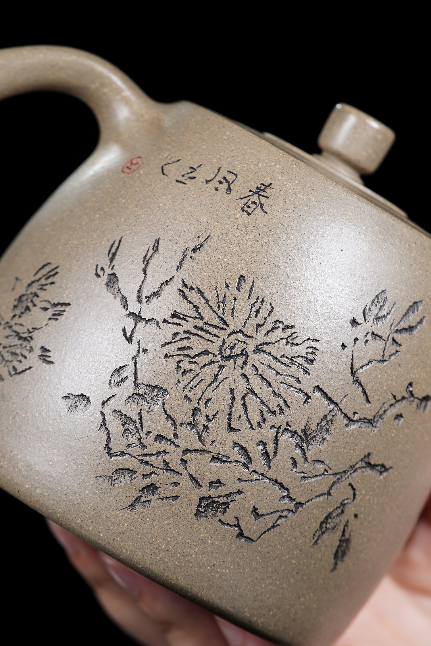 储立之大师传世典藏重器《高井栏壶》是礼藏双宜首选的高端艺术品！  ——原矿优质 蟹壳青·500cc