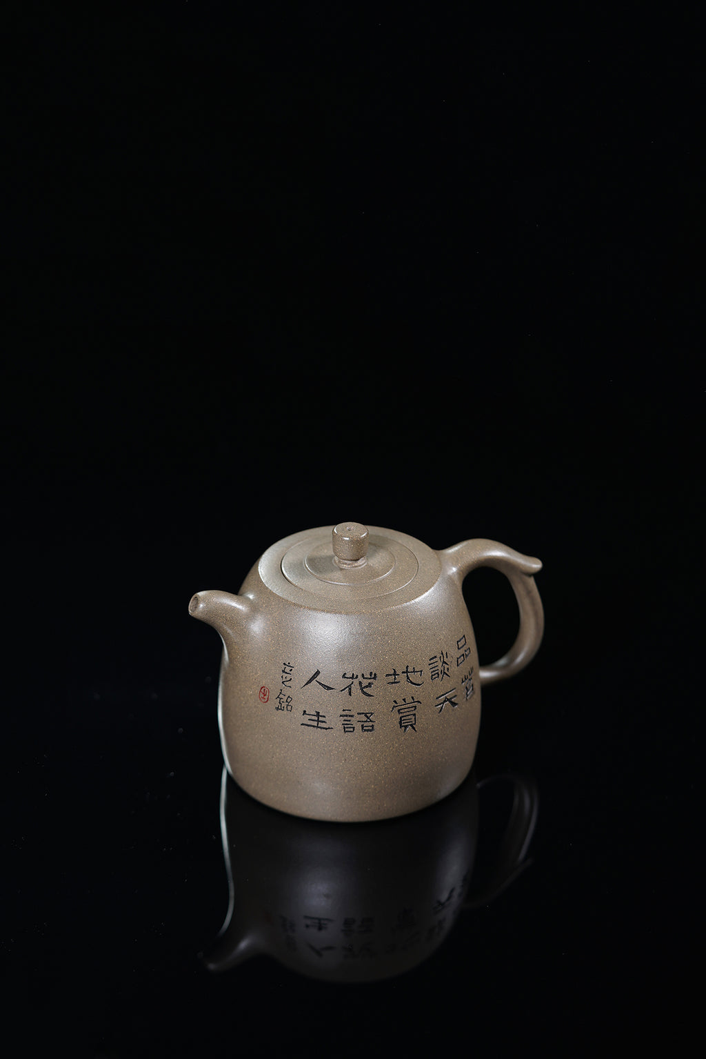 储立之大师传世典藏重器《高井栏壶》是礼藏双宜首选的高端艺术品！  ——原矿优质 蟹壳青·500cc