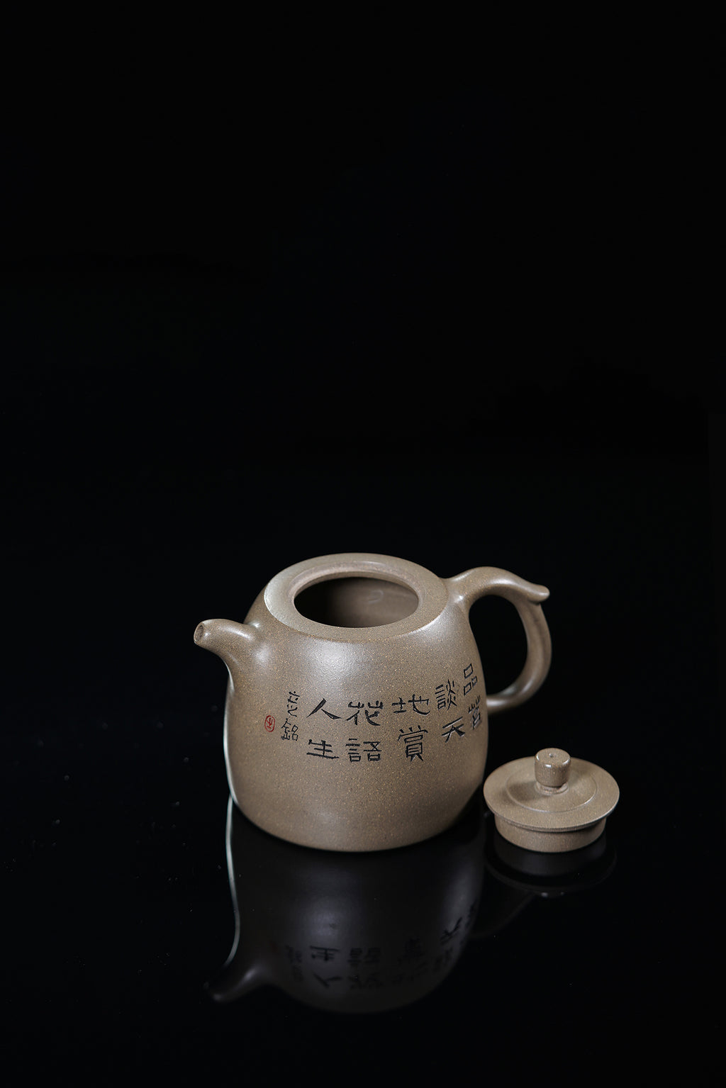 储立之大师传世典藏重器《高井栏壶》是礼藏双宜首选的高端艺术品！  ——原矿优质 蟹壳青·500cc