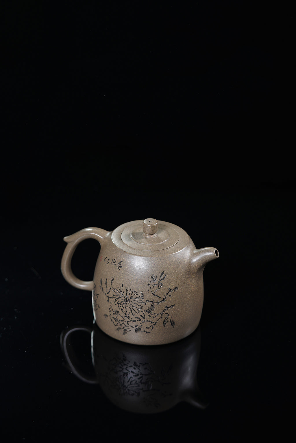 储立之大师传世典藏重器《高井栏壶》是礼藏双宜首选的高端艺术品！  ——原矿优质 蟹壳青·500cc