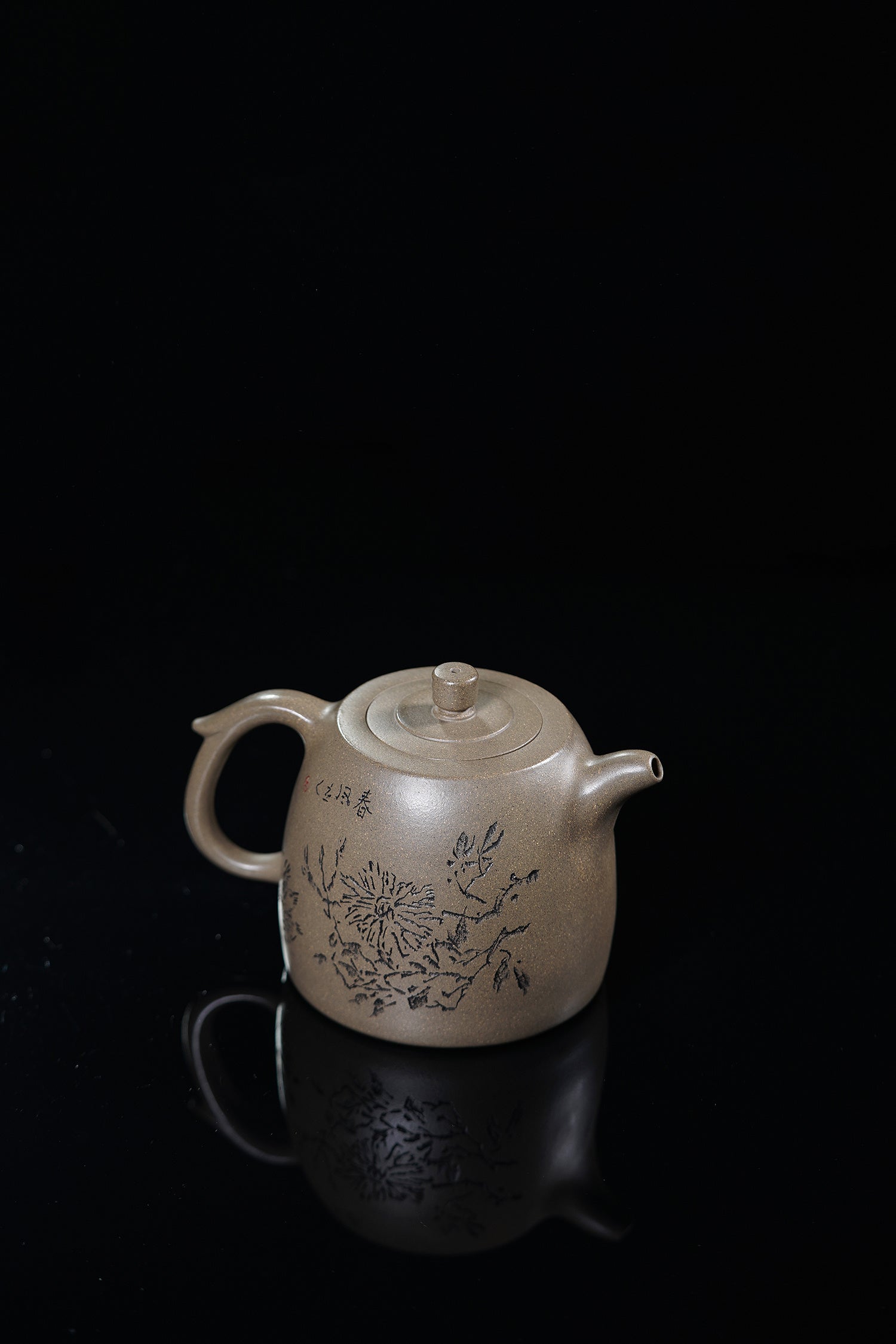 储立之大师传世典藏重器《高井栏壶》是礼藏双宜首选的高端艺术品！  ——原矿优质 蟹壳青·500cc