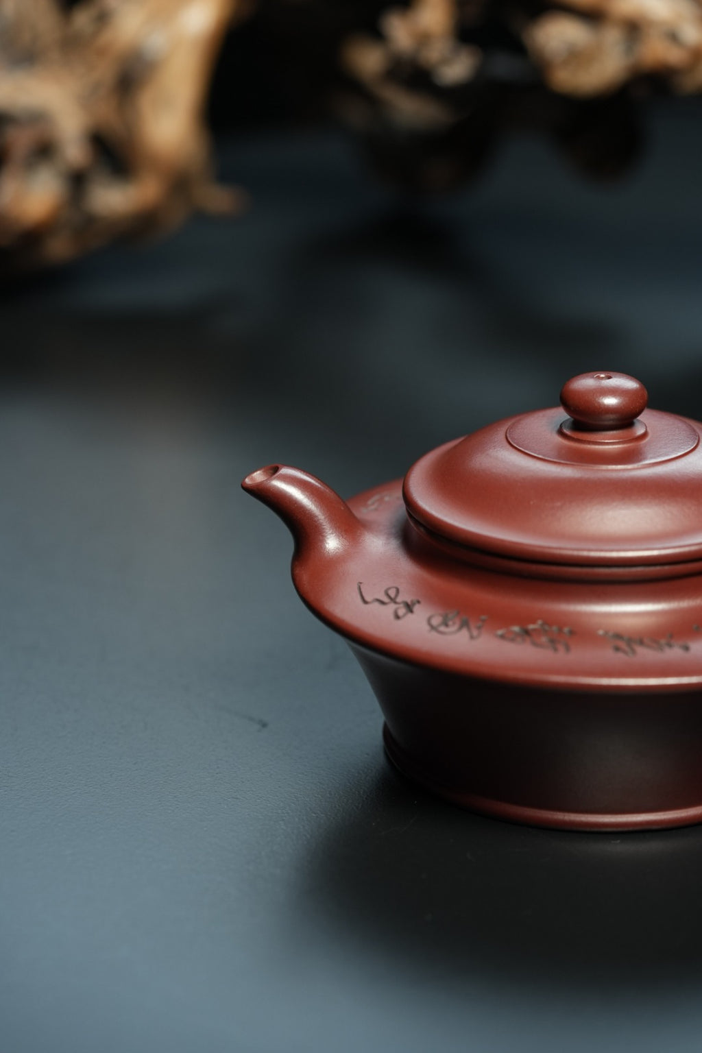 储立之大师传世典藏重器《虚扁壶》是礼藏双宜首选的高端艺术品！  ——原矿优质 龙血砂·200cc