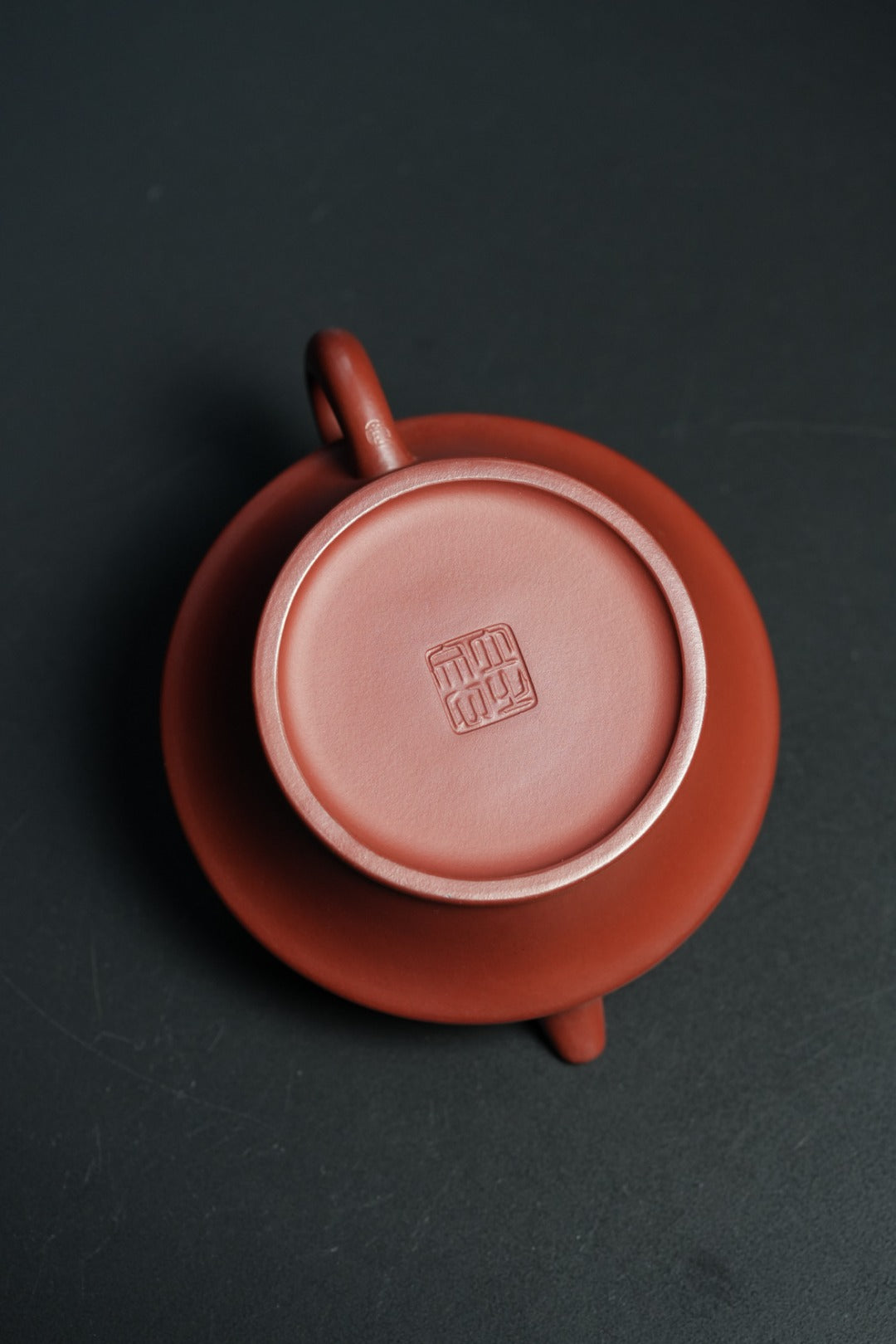 储立之大师传世典藏重器《虚扁壶》是礼藏双宜首选的高端艺术品！  ——原矿优质 龙血砂·200cc
