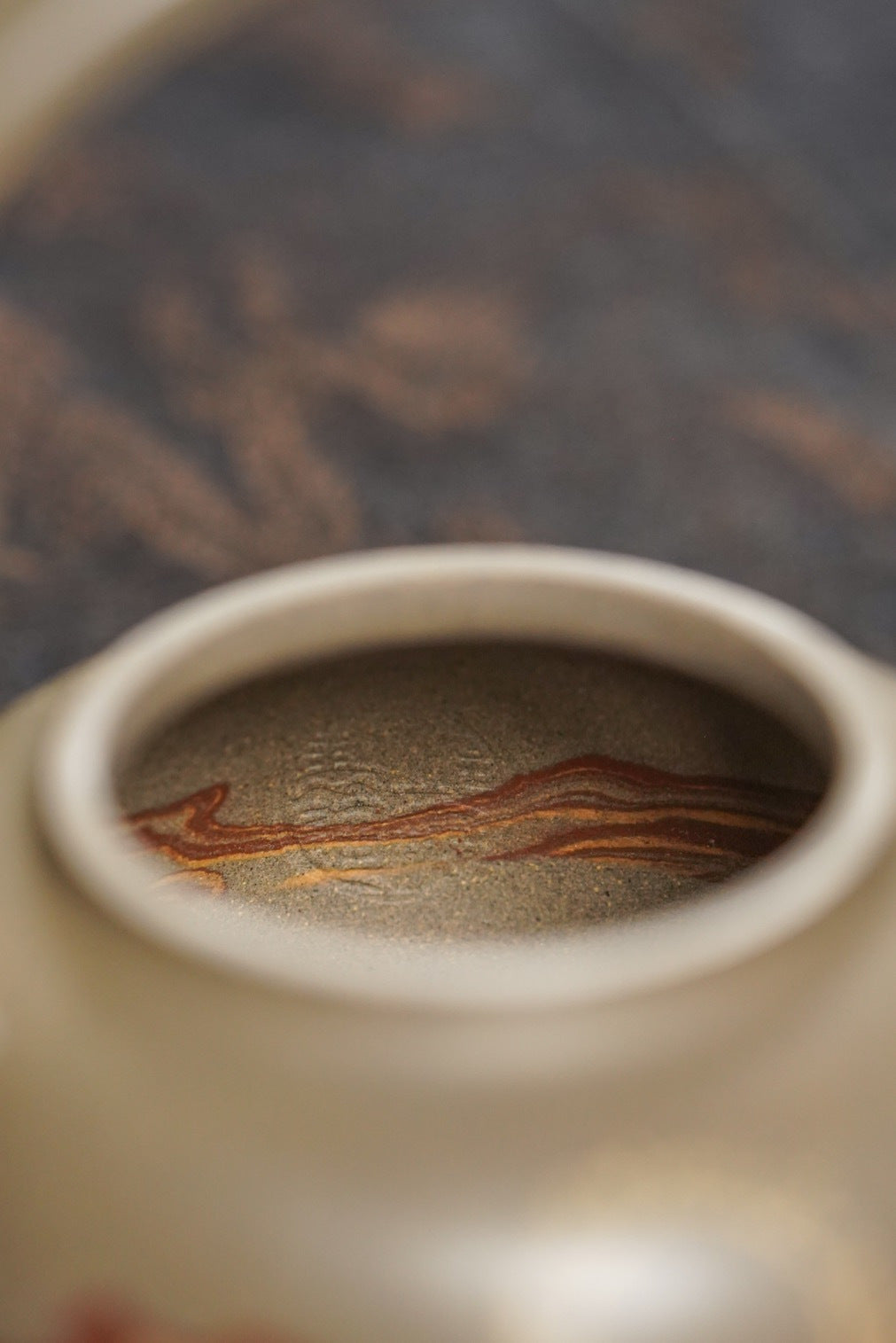 范泽锋高徒·邱爽紫砂潜力重器《流云西施壶》是您礼藏皆宜的高端艺术品👍  ——原矿优质蟹壳青段·200cc