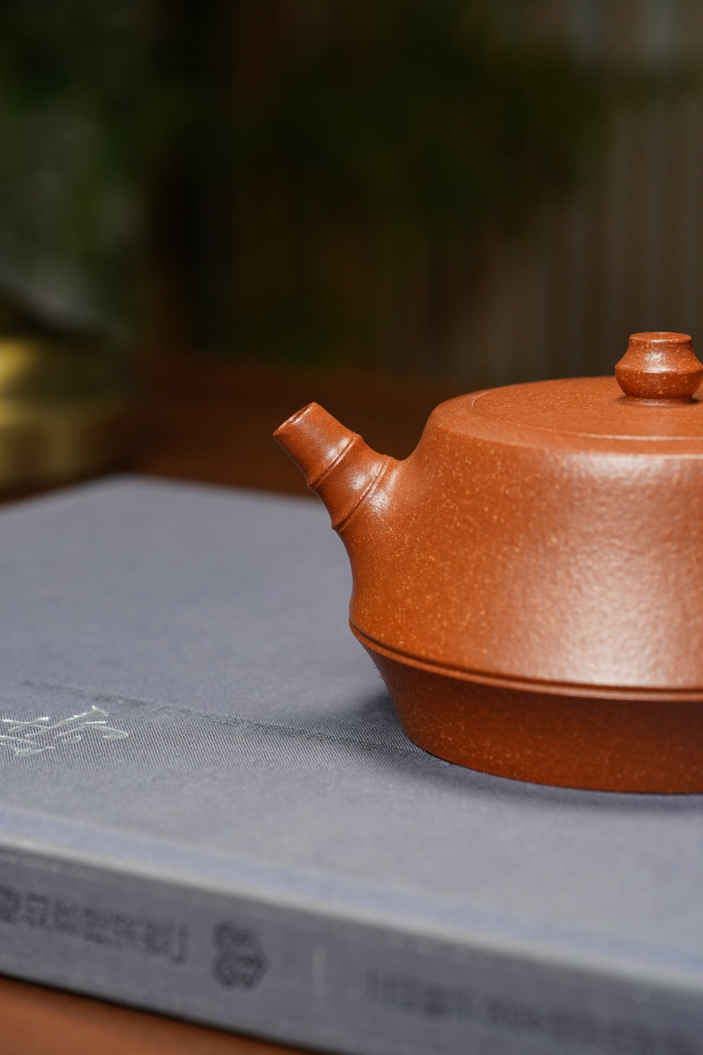 范泽锋高徒·邱爽紫砂潜力重器《柱础壶》是您礼藏皆宜的高端艺术品👍  ——原矿优质金降坡·270cc