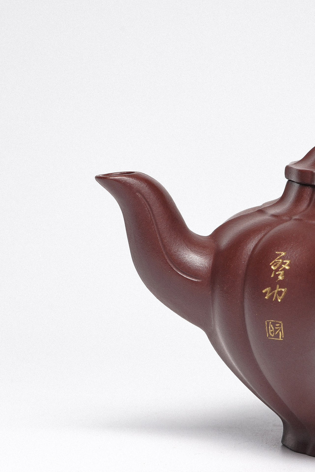 周建春大师扛鼎之作《中筋纹笑樱壶》是收藏与礼赠皆宜的高端艺术品——原矿优质龙血砂·300cc