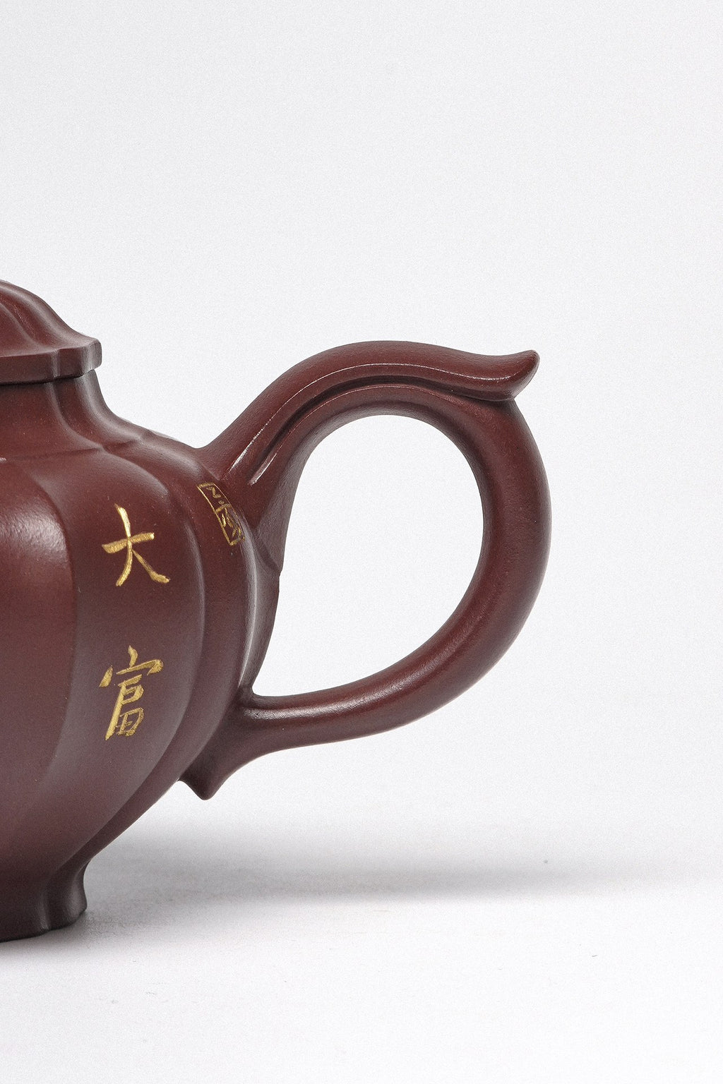 周建春大师扛鼎之作《中筋纹笑樱壶》是收藏与礼赠皆宜的高端艺术品——原矿优质龙血砂·300cc