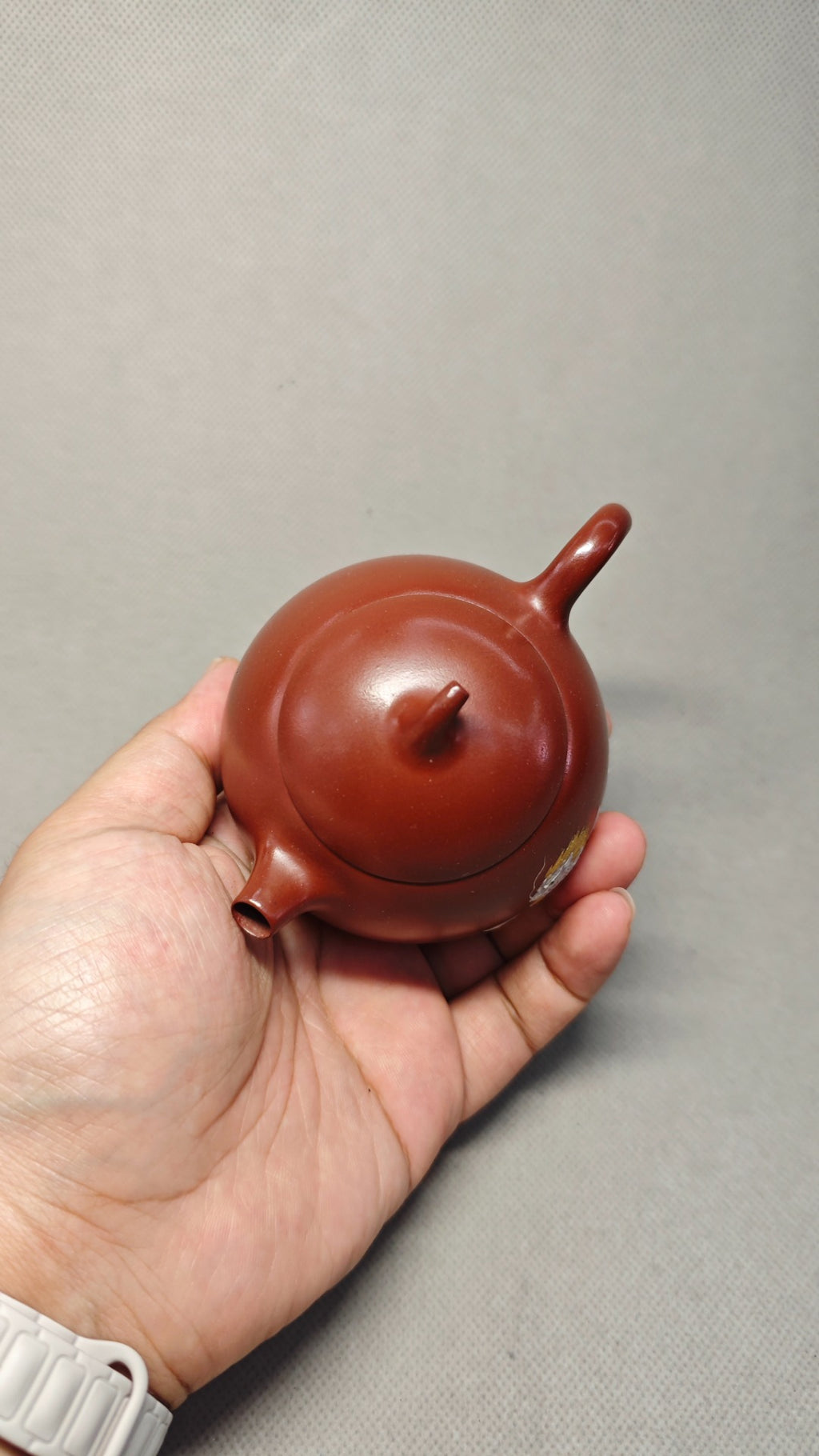 【茄段】 泥料：原矿龙血砂 容量：160cc    孔数：内推球孔