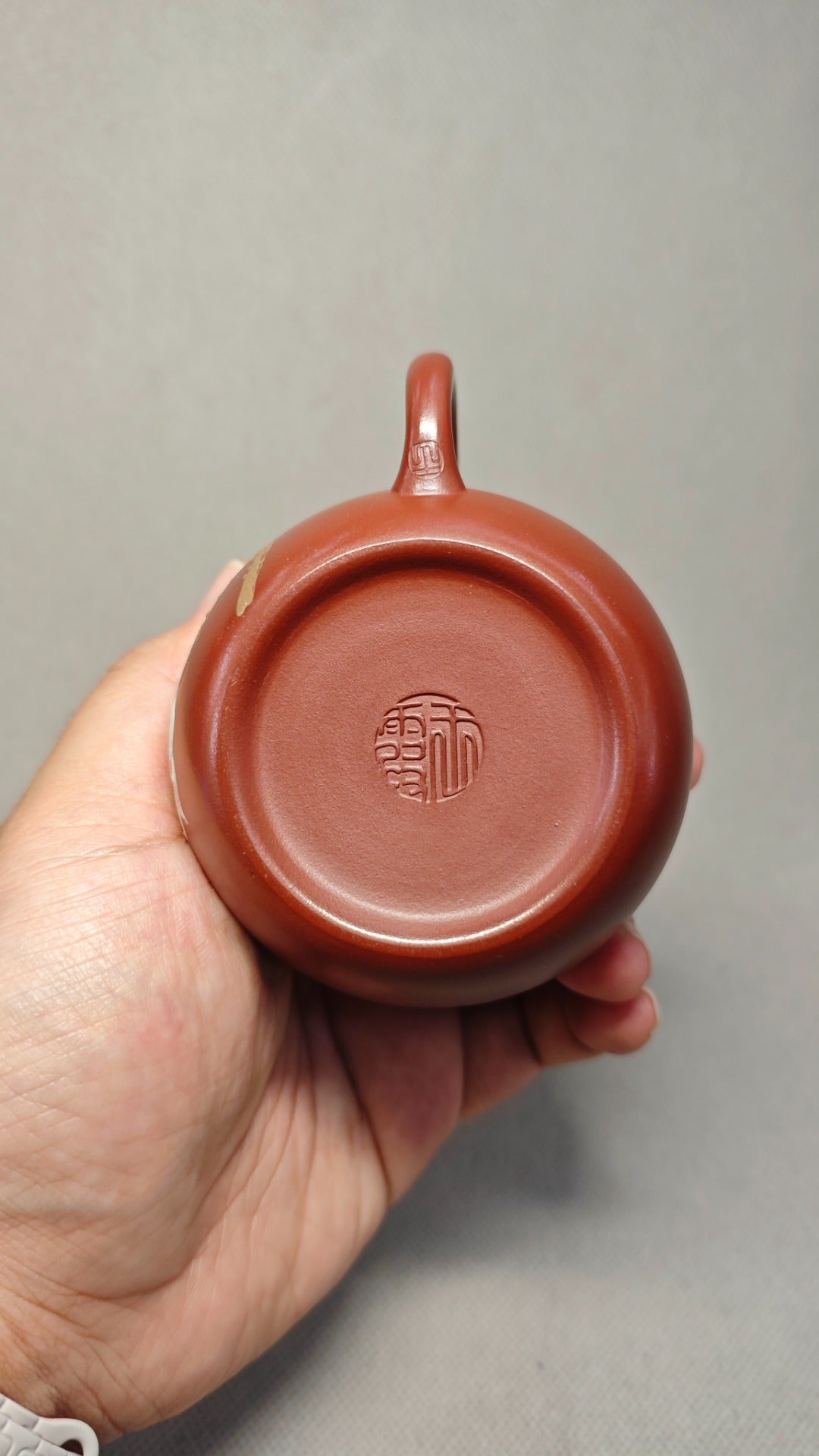 【茄段】 泥料：原矿龙血砂 容量：160cc    孔数：内推球孔