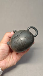 【西施】 泥料：原矿黑料 容量：160cc    孔数：9孔