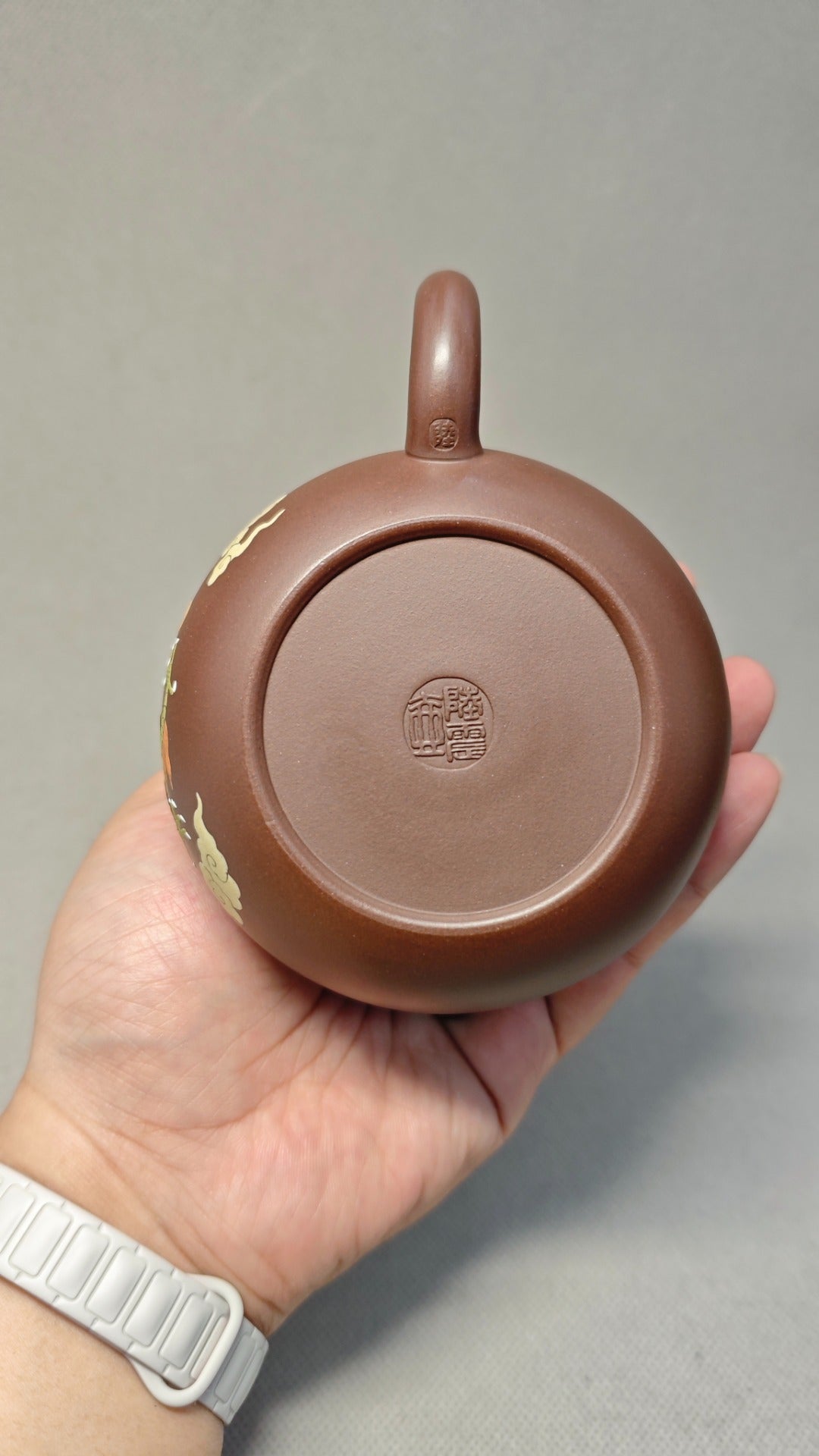 【西施】泥绘 泥料：原矿紫泥 容量：250cc    孔数：9孔