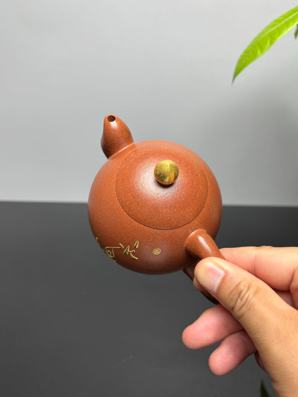国大师邱玉林大拍65万｜顶奢稀有传世臻品《滴水之恩壶》礼藏天花板｜殿堂潜力重器👍(真金限量版)  ——原矿优质降坡泥·260cc（入册59页）