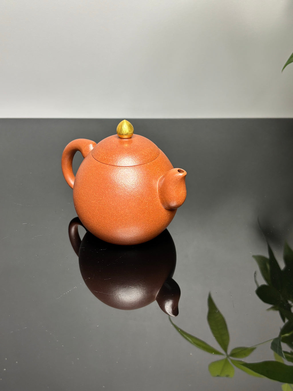 国大师邱玉林大拍65万｜顶奢稀有传世臻品《滴水之恩壶》礼藏天花板｜殿堂潜力重器👍(真金限量版)  ——原矿优质降坡泥·260cc（入册59页）