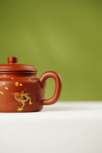 紫砂堆塑·高端臻品 | 彭金格大师孤品重器【德钟壶】——原矿优质老朱泥·75cc ——紫砂立体浮雕大师·彭金格(金一) 亲工