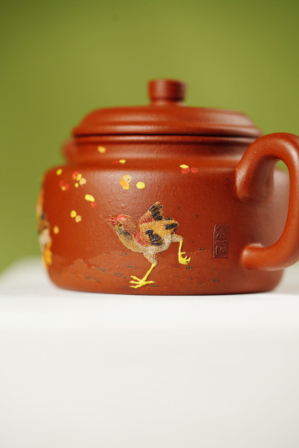 紫砂堆塑·高端臻品 | 彭金格大师孤品重器【德钟壶】——原矿优质老朱泥·75cc ——紫砂立体浮雕大师·彭金格(金一) 亲工